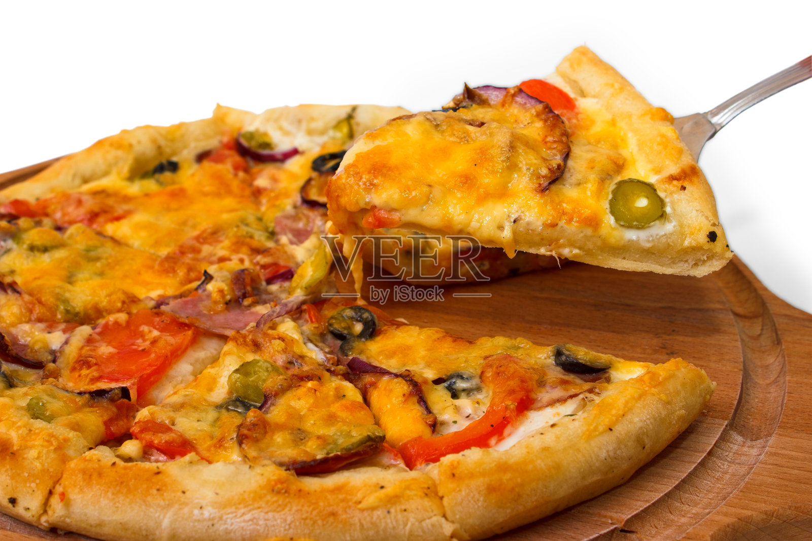 木制奶酪开胃披萨盘孤立在白色背景照片摄影图片