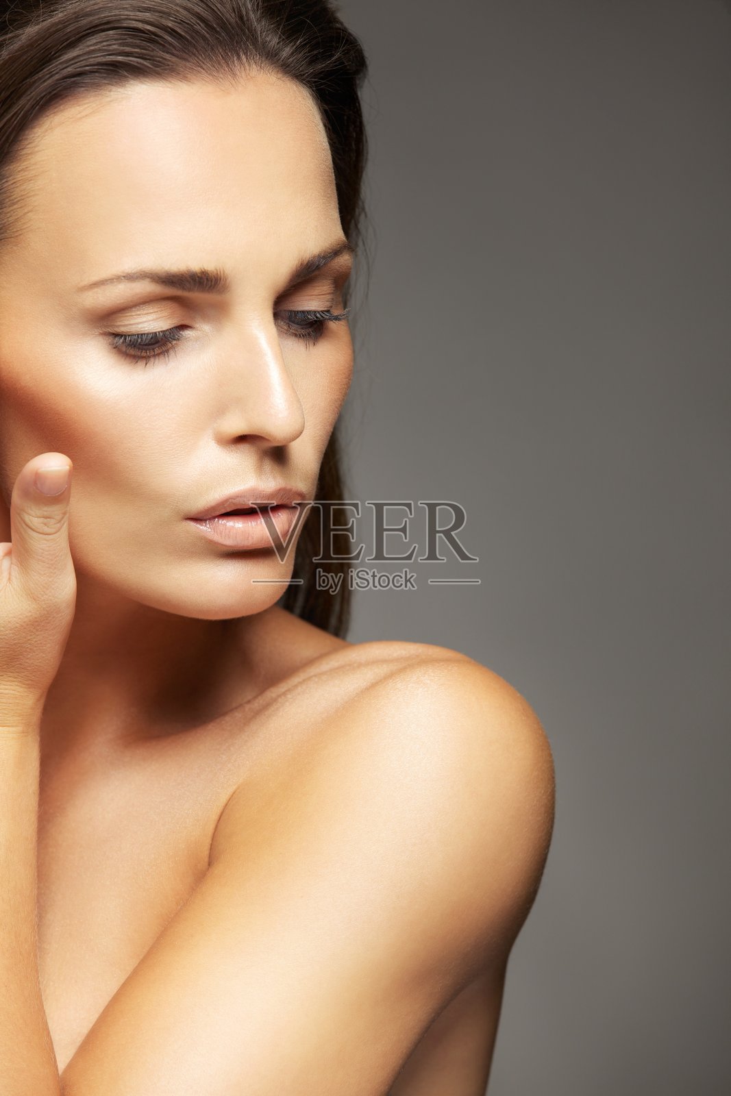 一个可爱无瑕的女人的脸的特写照片摄影图片