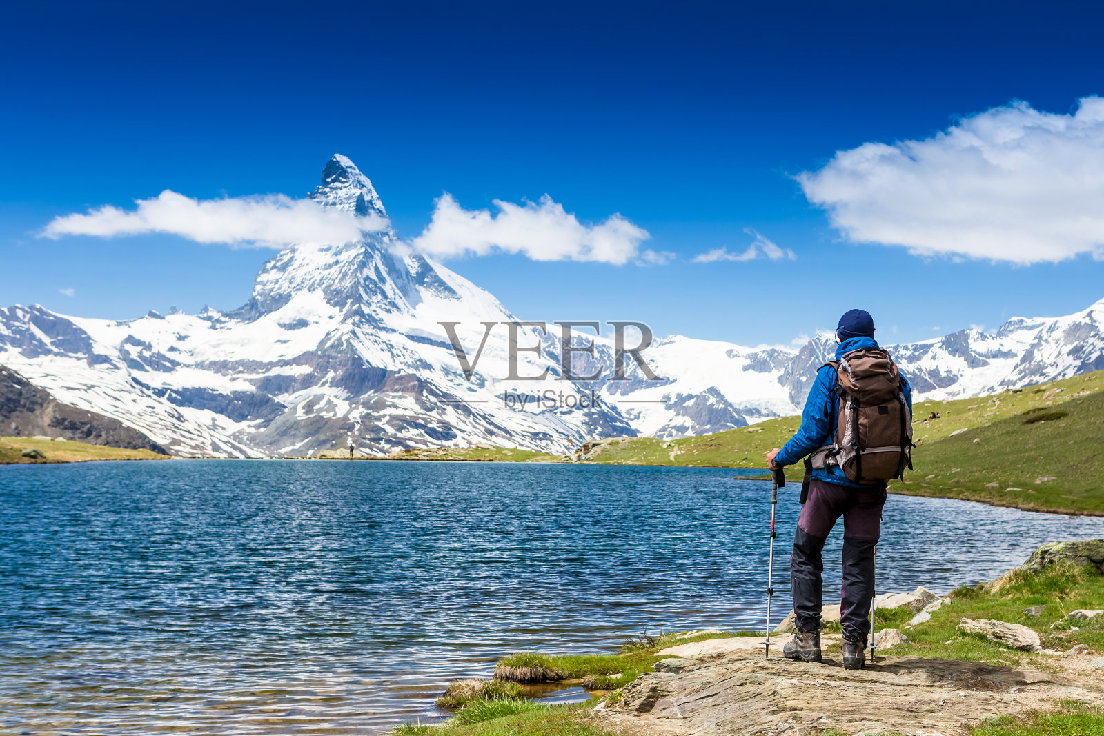 瑞士阿尔卑斯山徒步旅行照片摄影图片