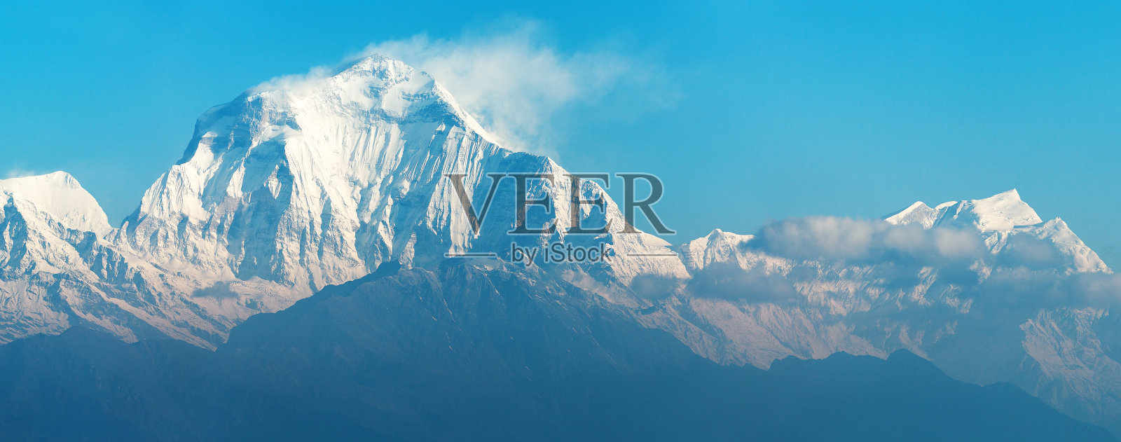 道拉吉里山的蓝色全景照片摄影图片