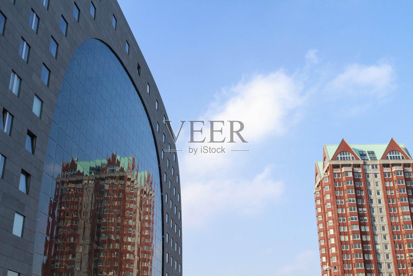 塔反射照片摄影图片