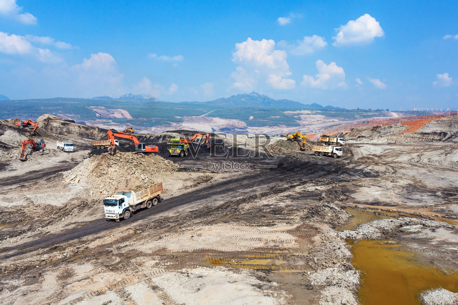 褐煤开采照片摄影图片