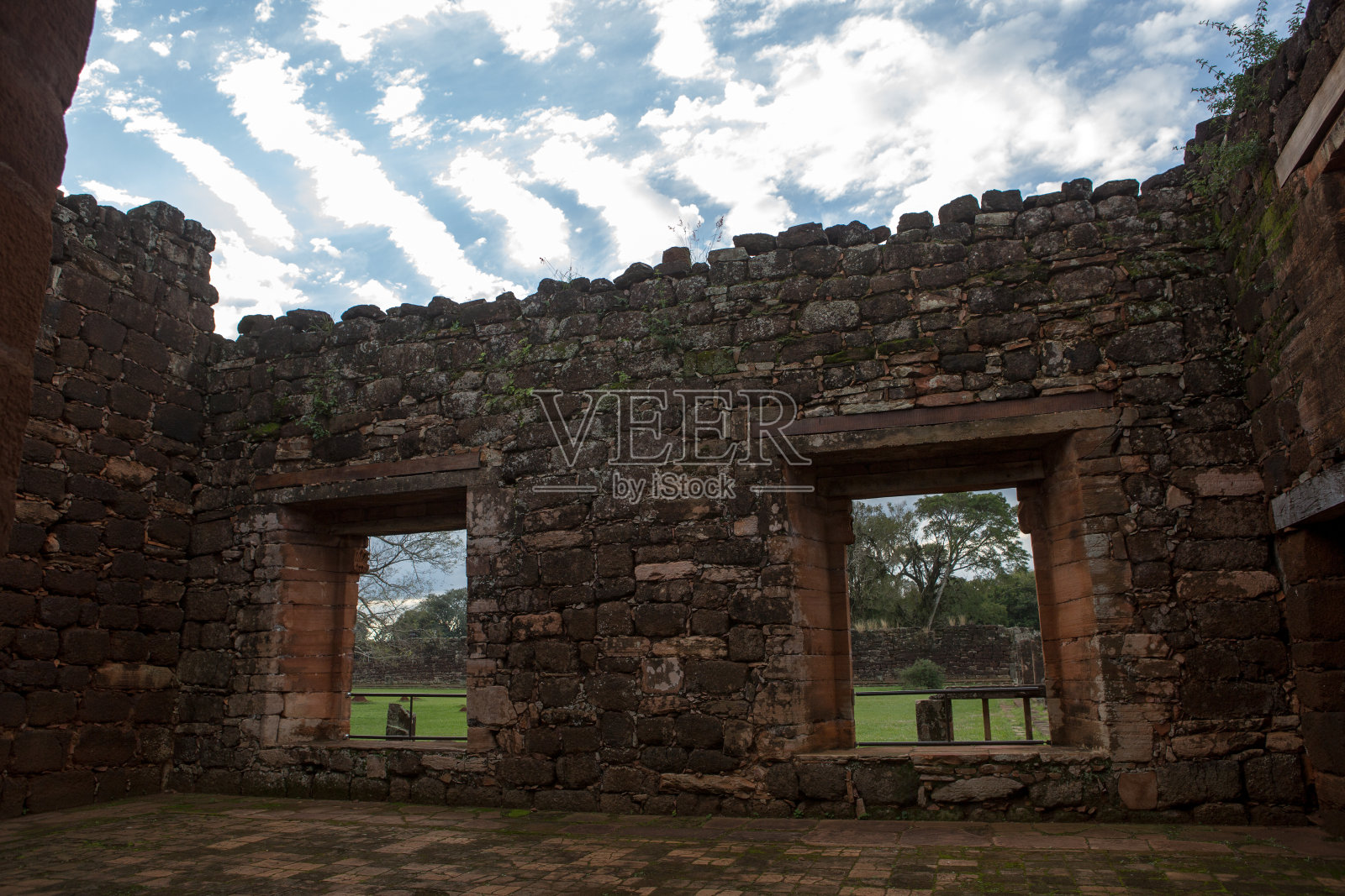 西奥多大厅午夜照片摄影图片