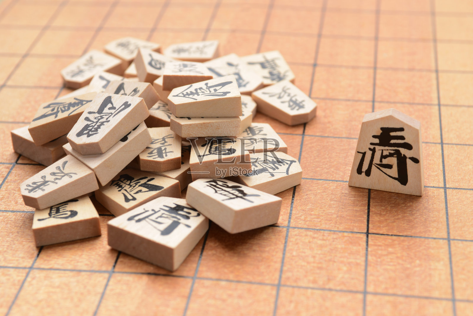 日本象棋的棋子，将军照片摄影图片