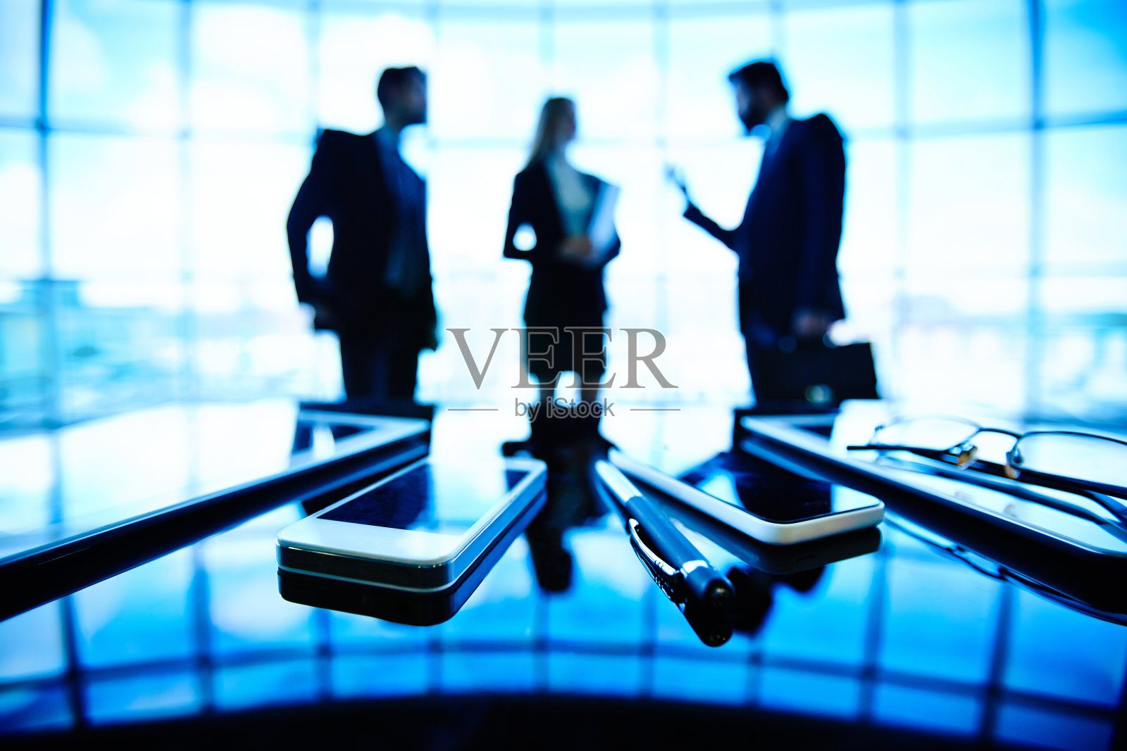 私人谈话照片摄影图片