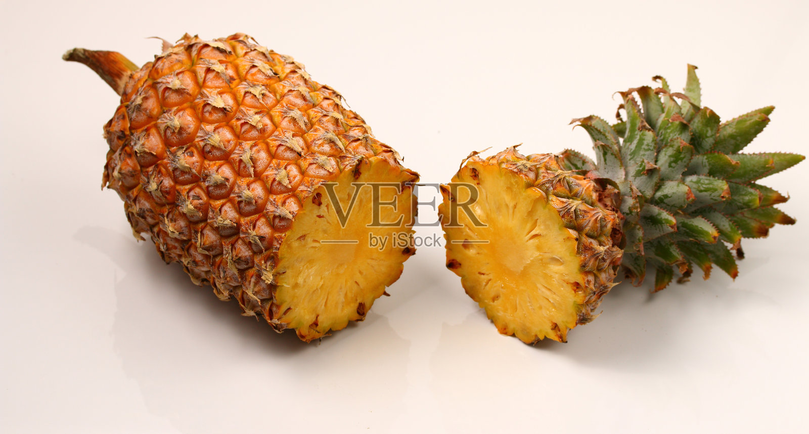 孤立的菠萝照片摄影图片