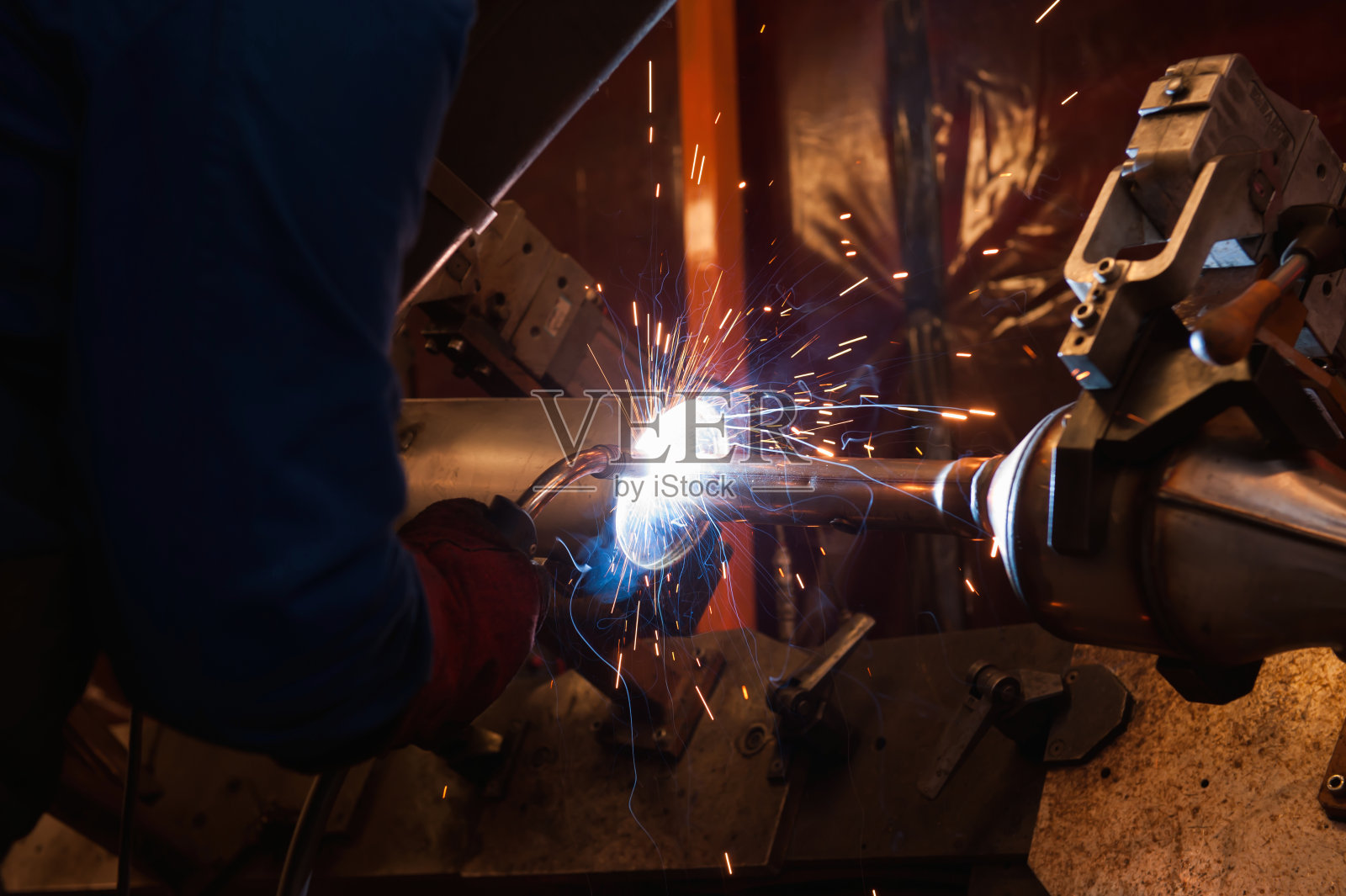 火花金属焊接照片摄影图片