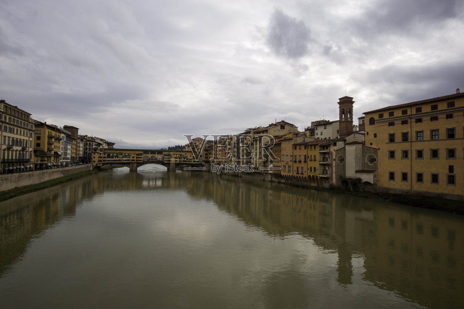 靠近维奇奥桥照片摄影图片