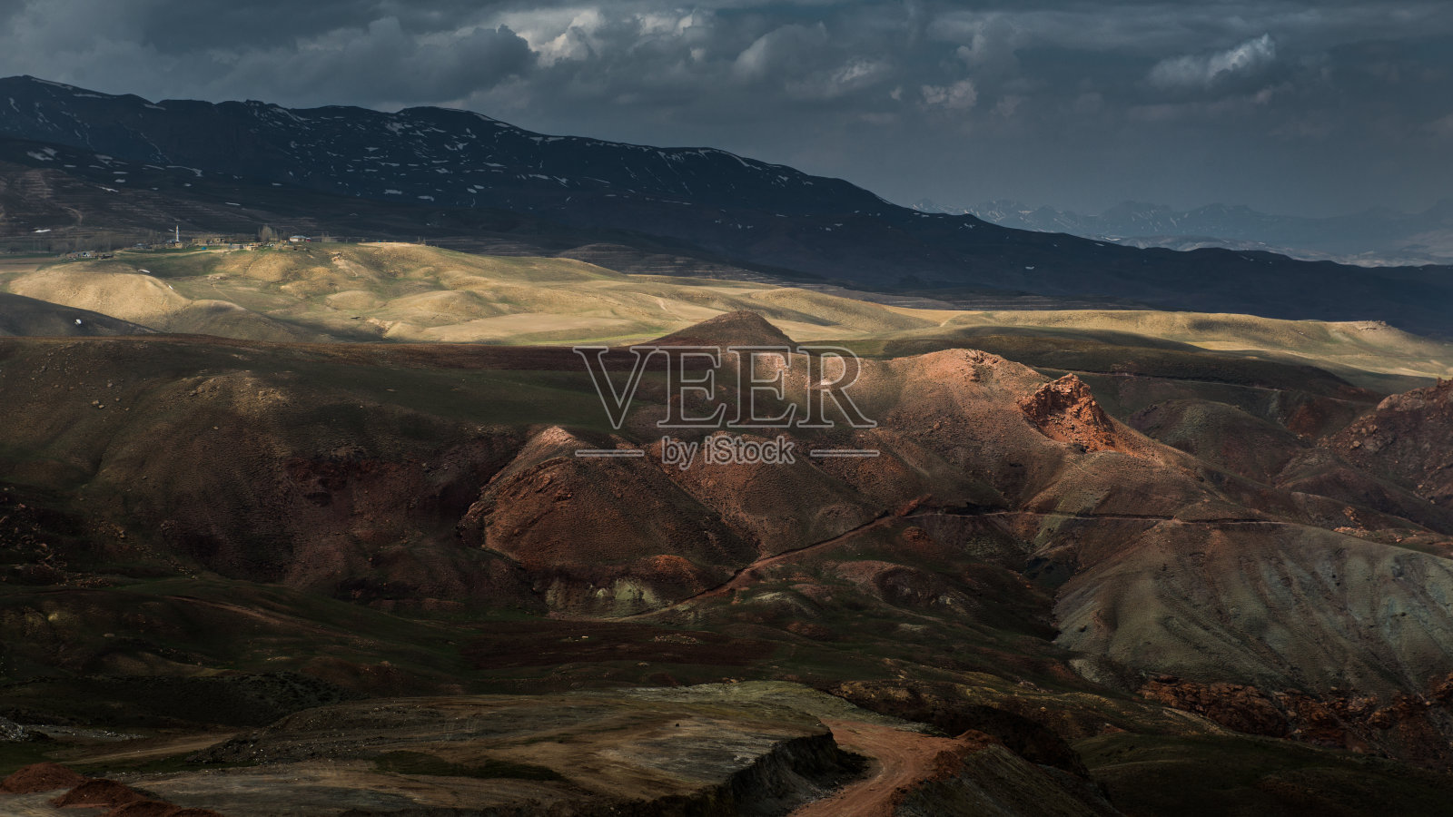 土耳其，多色岩石景观照片摄影图片