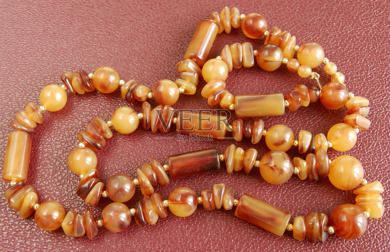 琥珀项链照片摄影图片