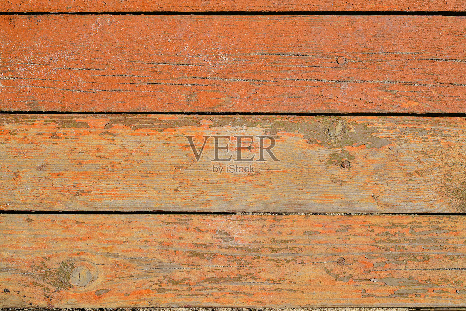 带钉子的涂漆木板照片摄影图片