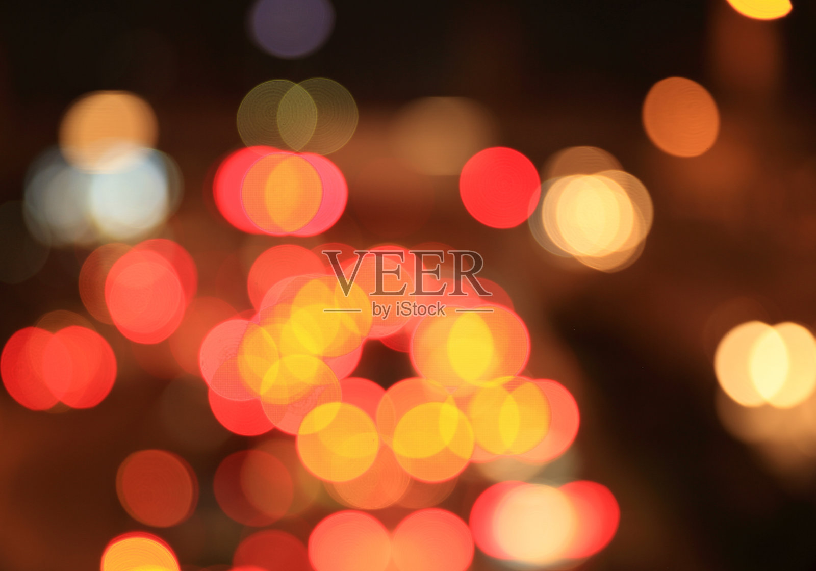 夜间交通和车灯分散照片摄影图片