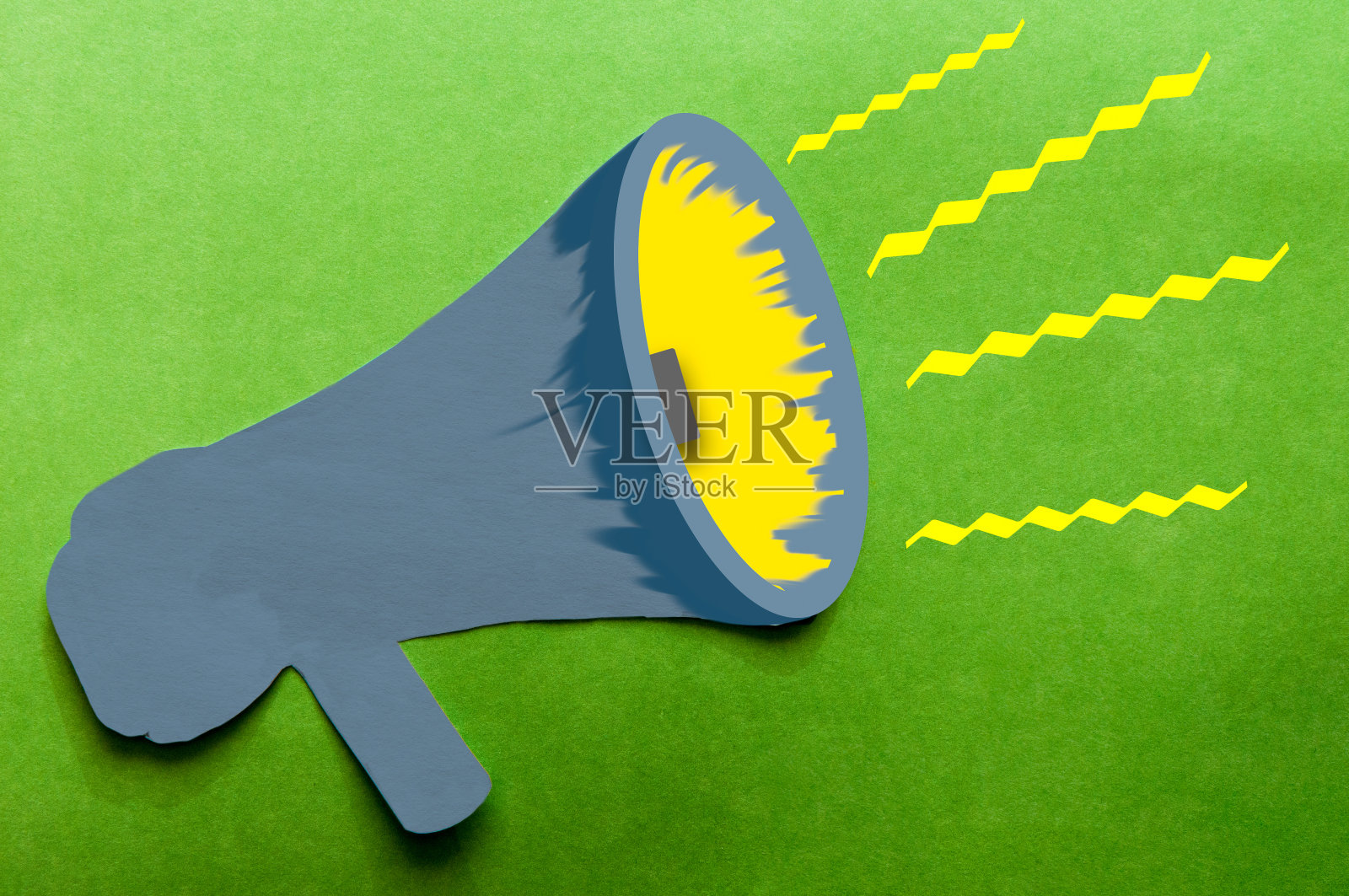 通过扩音器宣布重要信息照片摄影图片