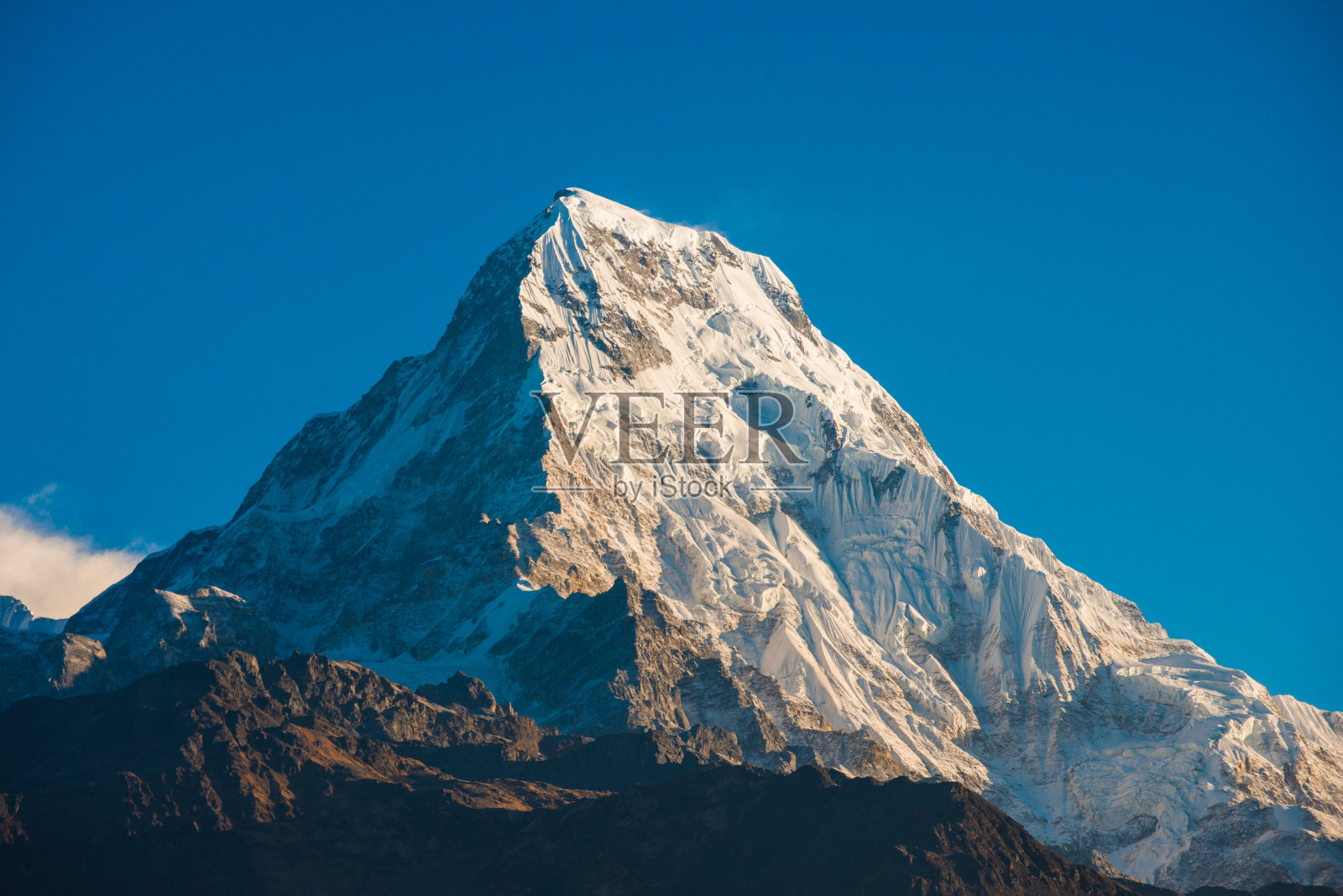 安娜普纳喜马拉雅山脉美丽的雪山照片摄影图片