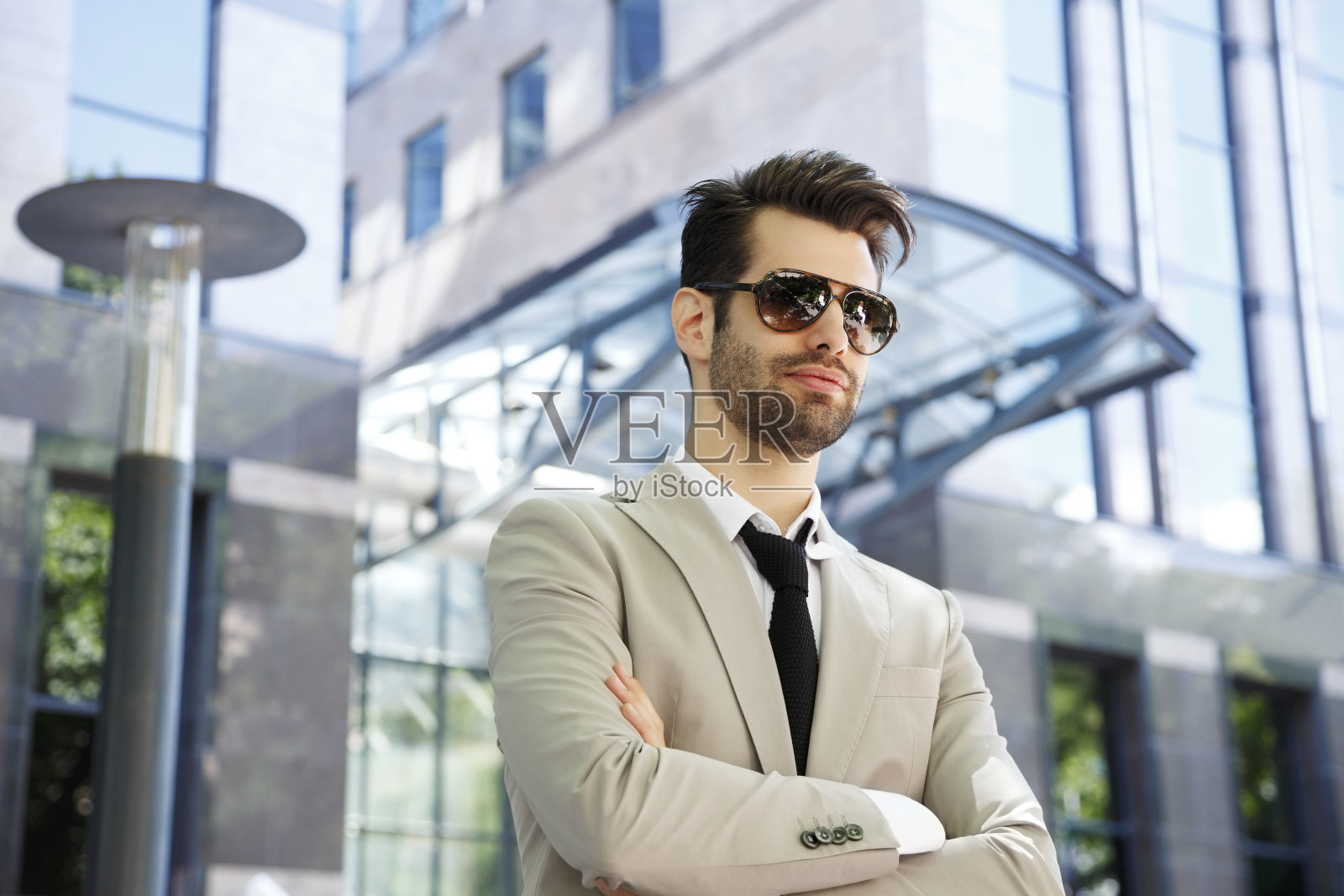 年轻的现代商人照片摄影图片