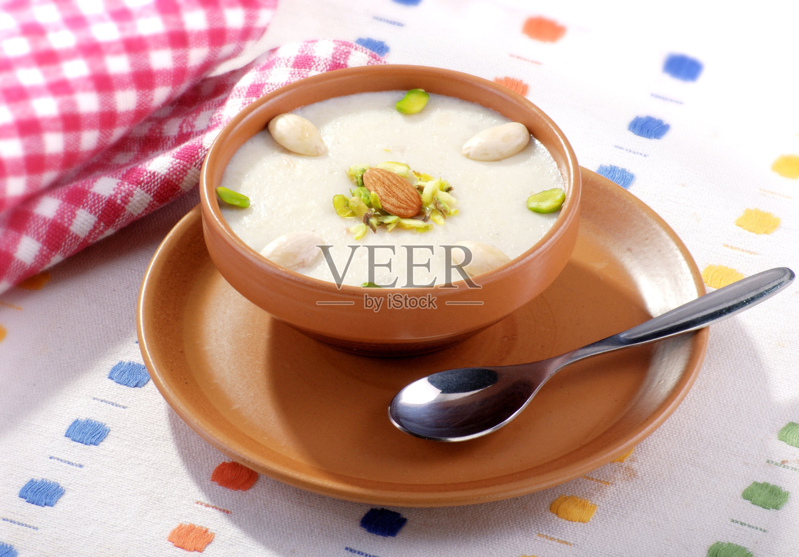 沙锅里的克尔照片摄影图片