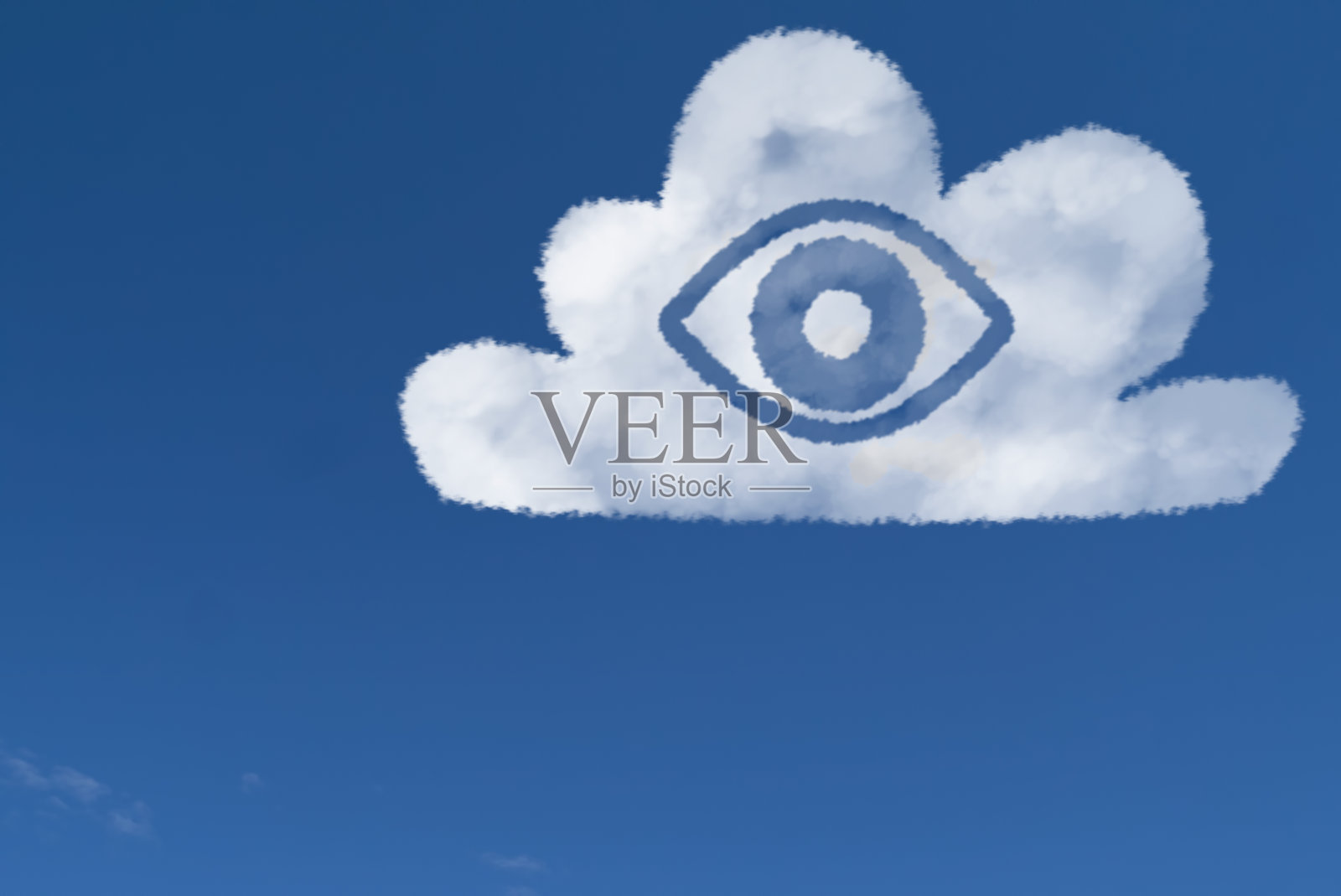 天空中的云眼照片摄影图片