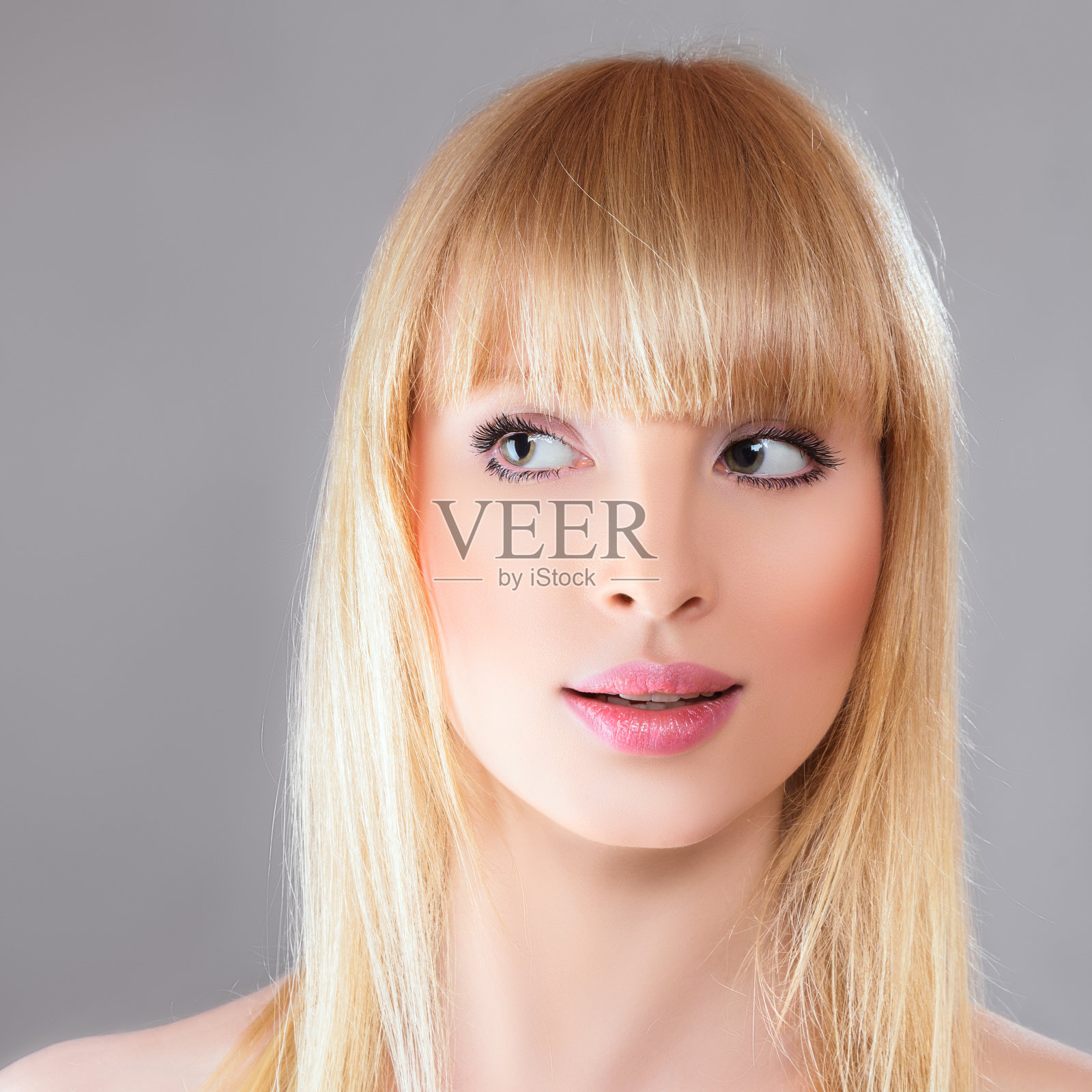 美女惊讶的金发女人照片摄影图片