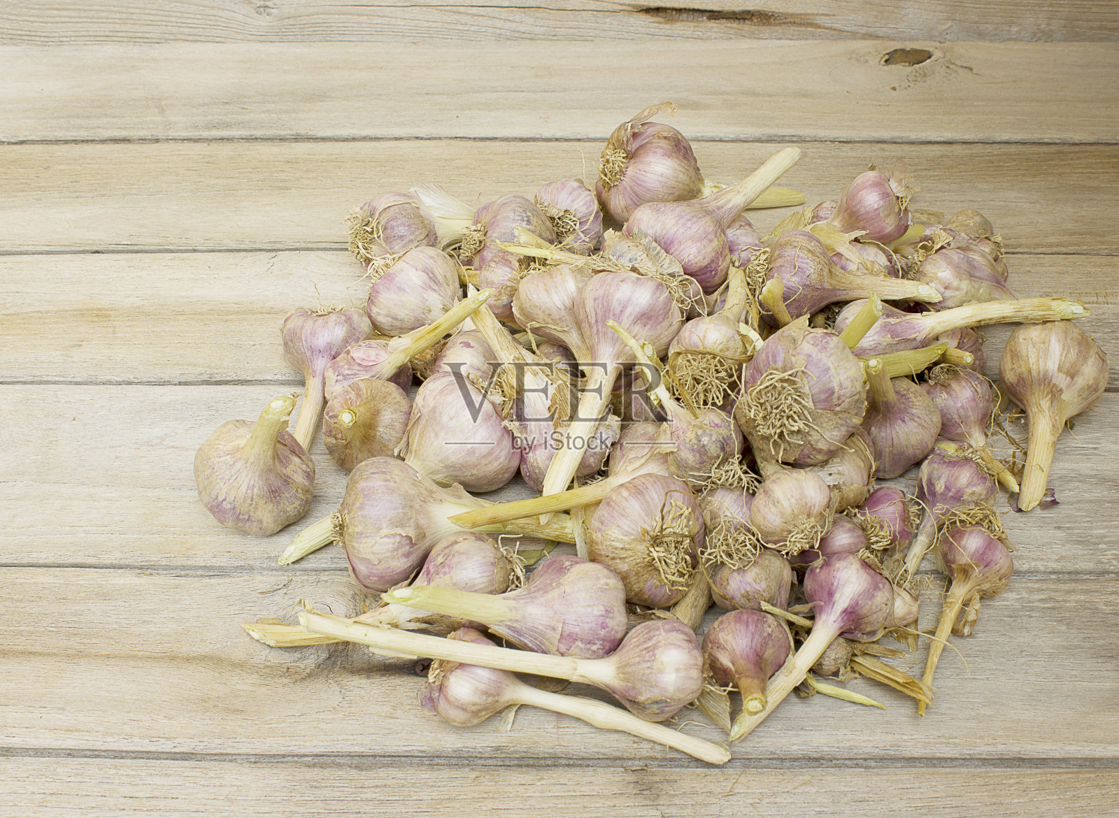 洋葱在木照片摄影图片