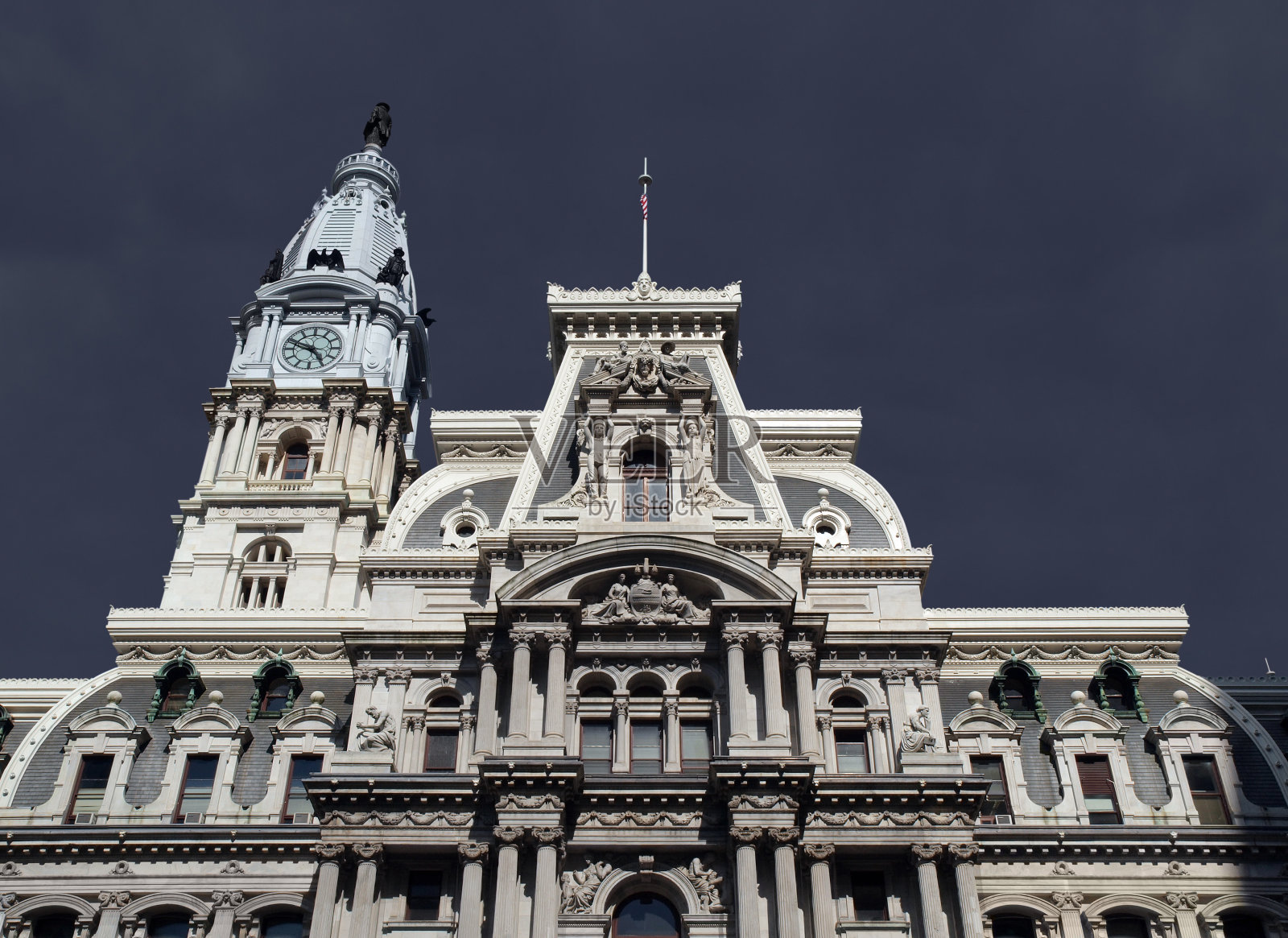 费城市政厅雷雨照片摄影图片