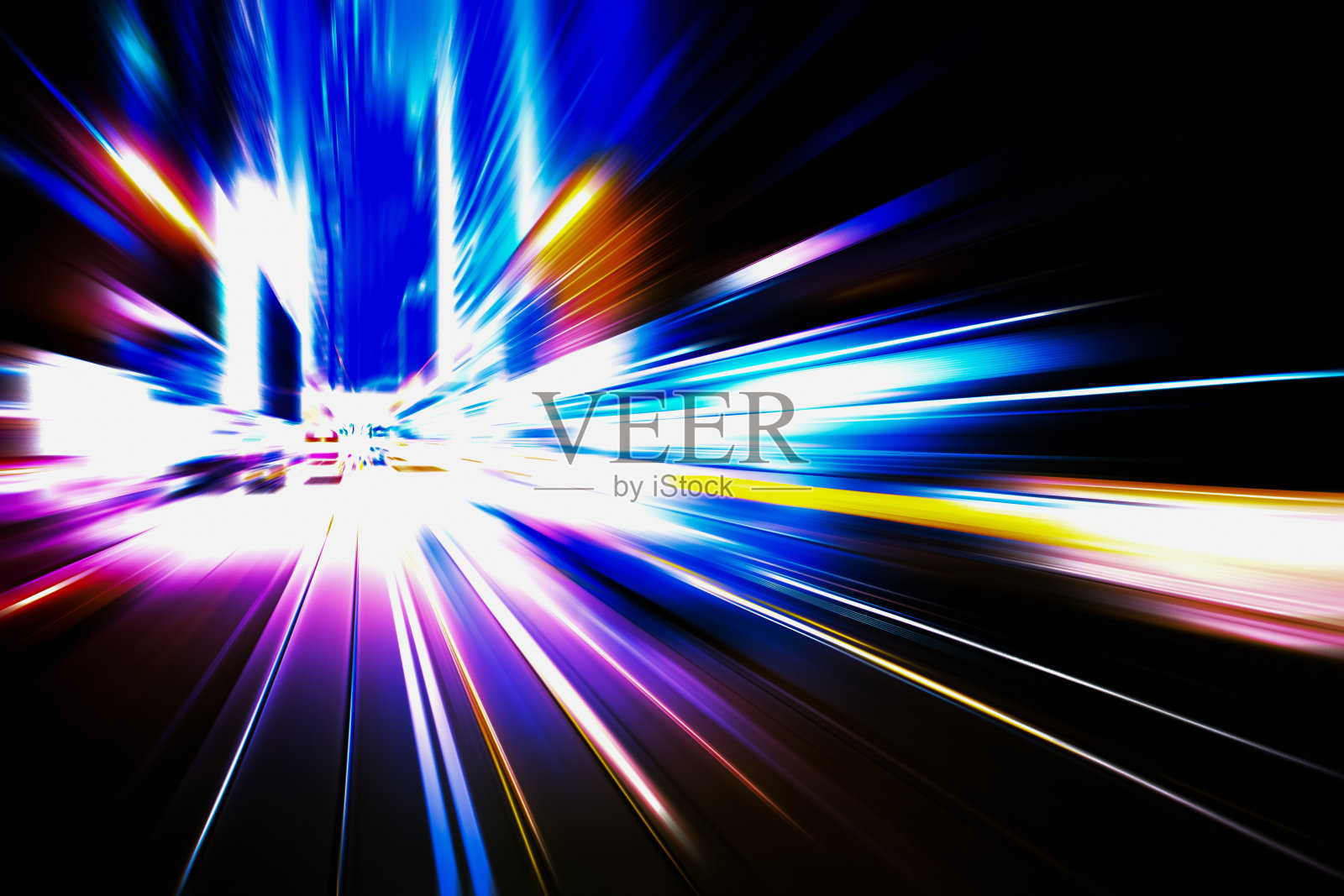 夜间移动的交通灯照片摄影图片