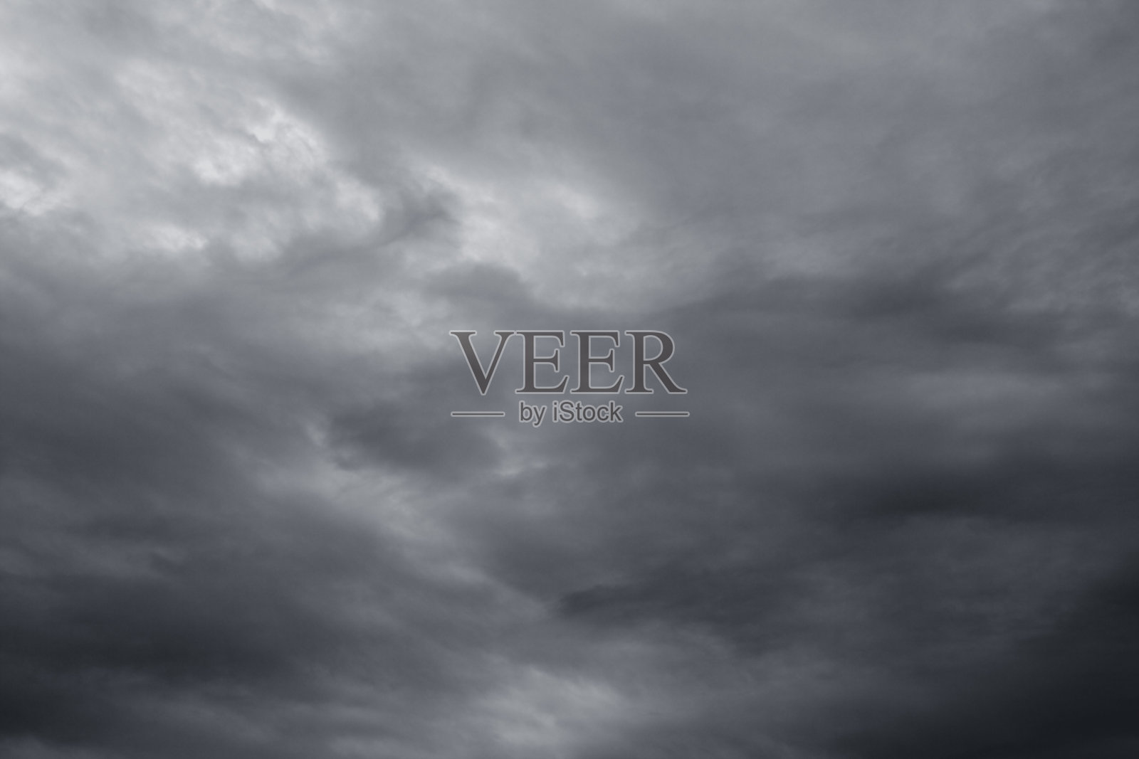 暴风雨云。照片摄影图片