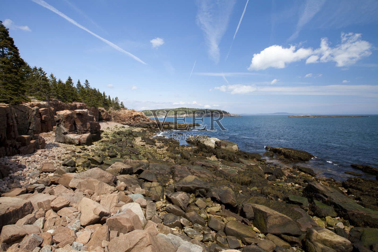 缅因州阿卡迪亚国家公园的雷洞照片摄影图片