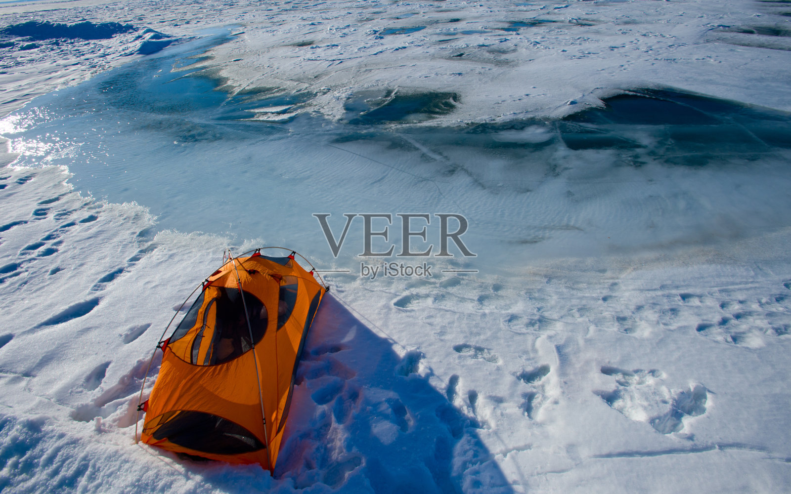 冬季野营照片摄影图片