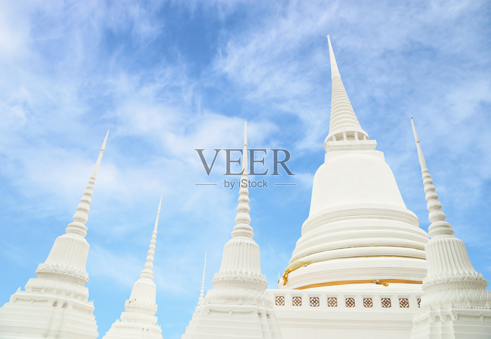 天空白塔照片摄影图片