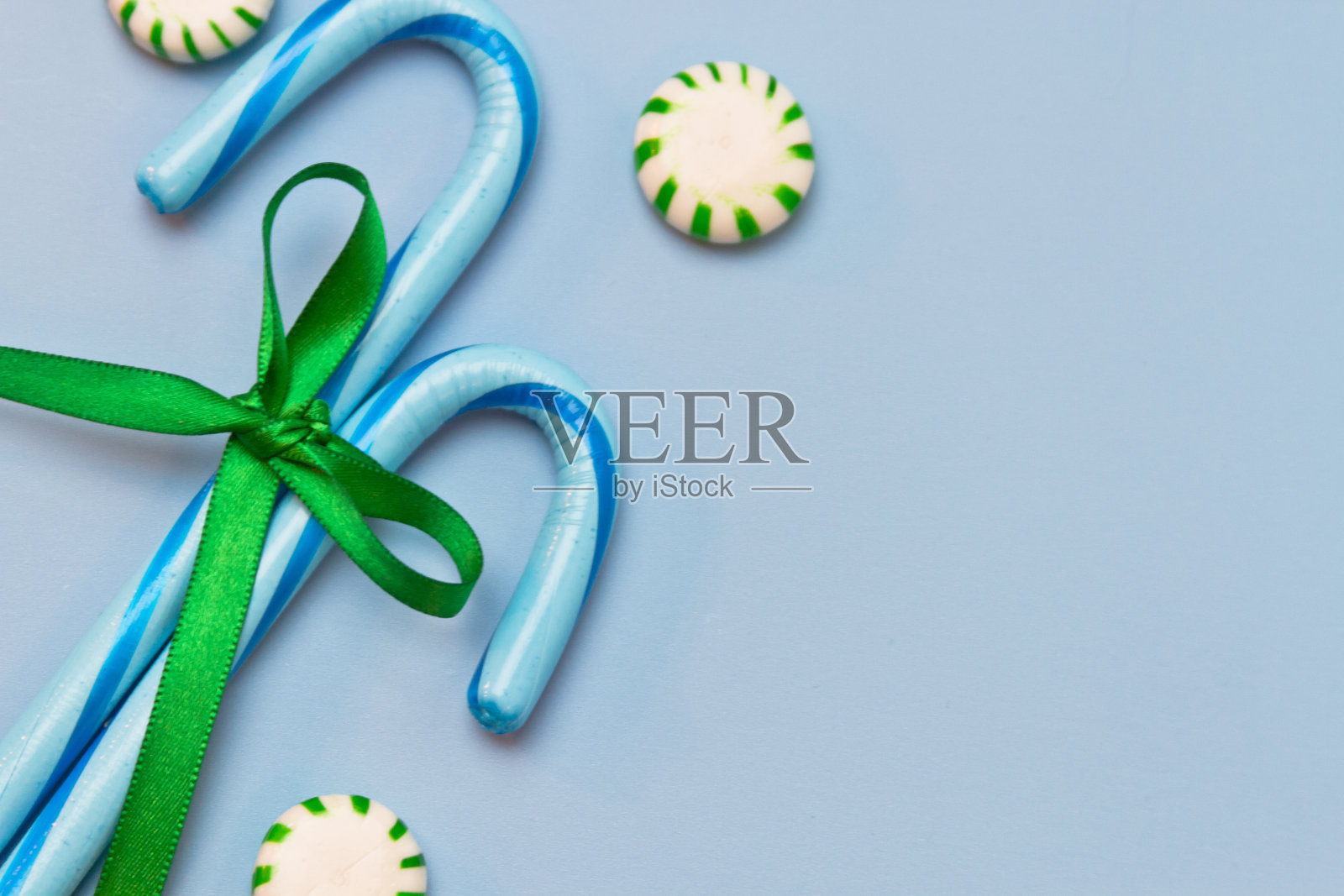 蓝色的拐杖糖照片摄影图片