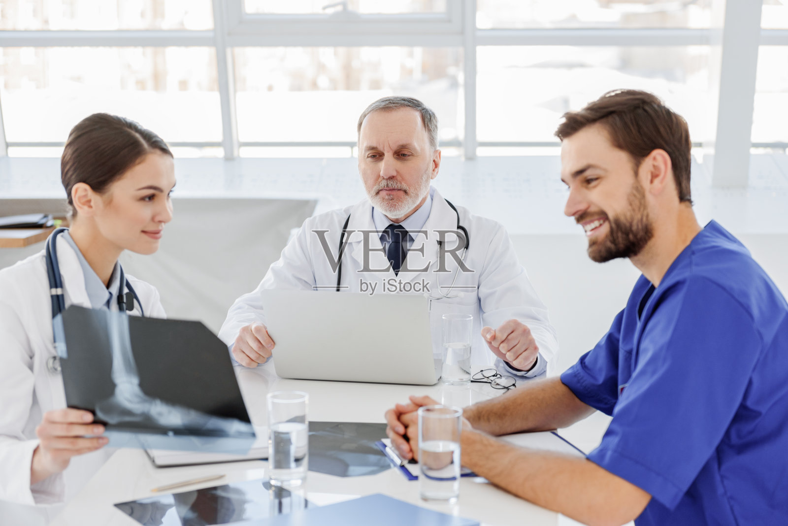 医疗小组召集人类健康委员会照片摄影图片