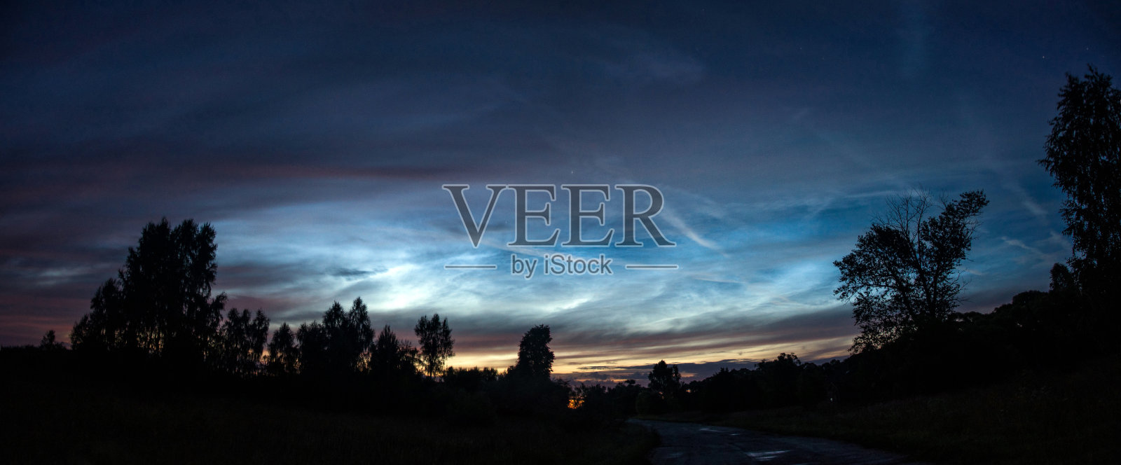 夜光云照片摄影图片