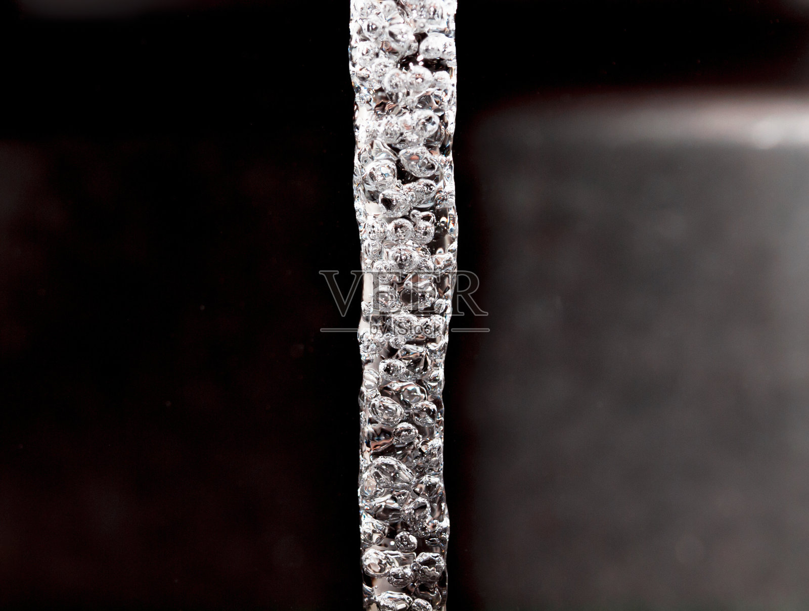 流的泡沫。照片摄影图片