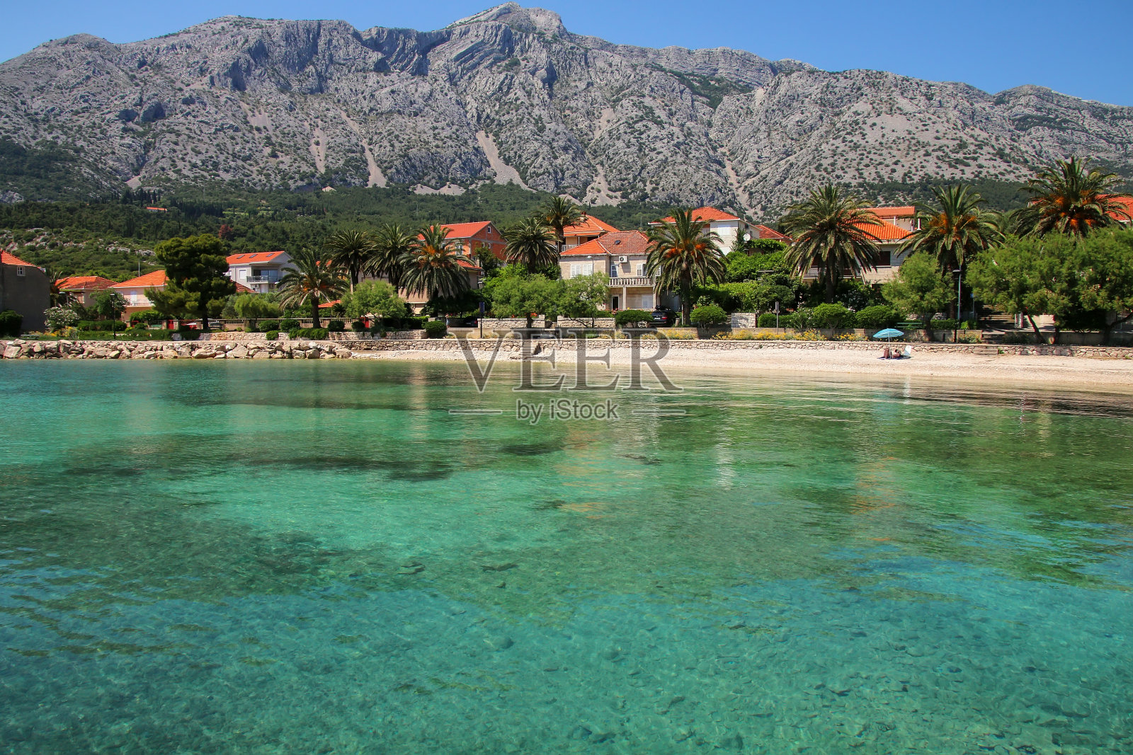 克罗地亚佩列沙茨半岛的奥列比克镇。照片摄影图片