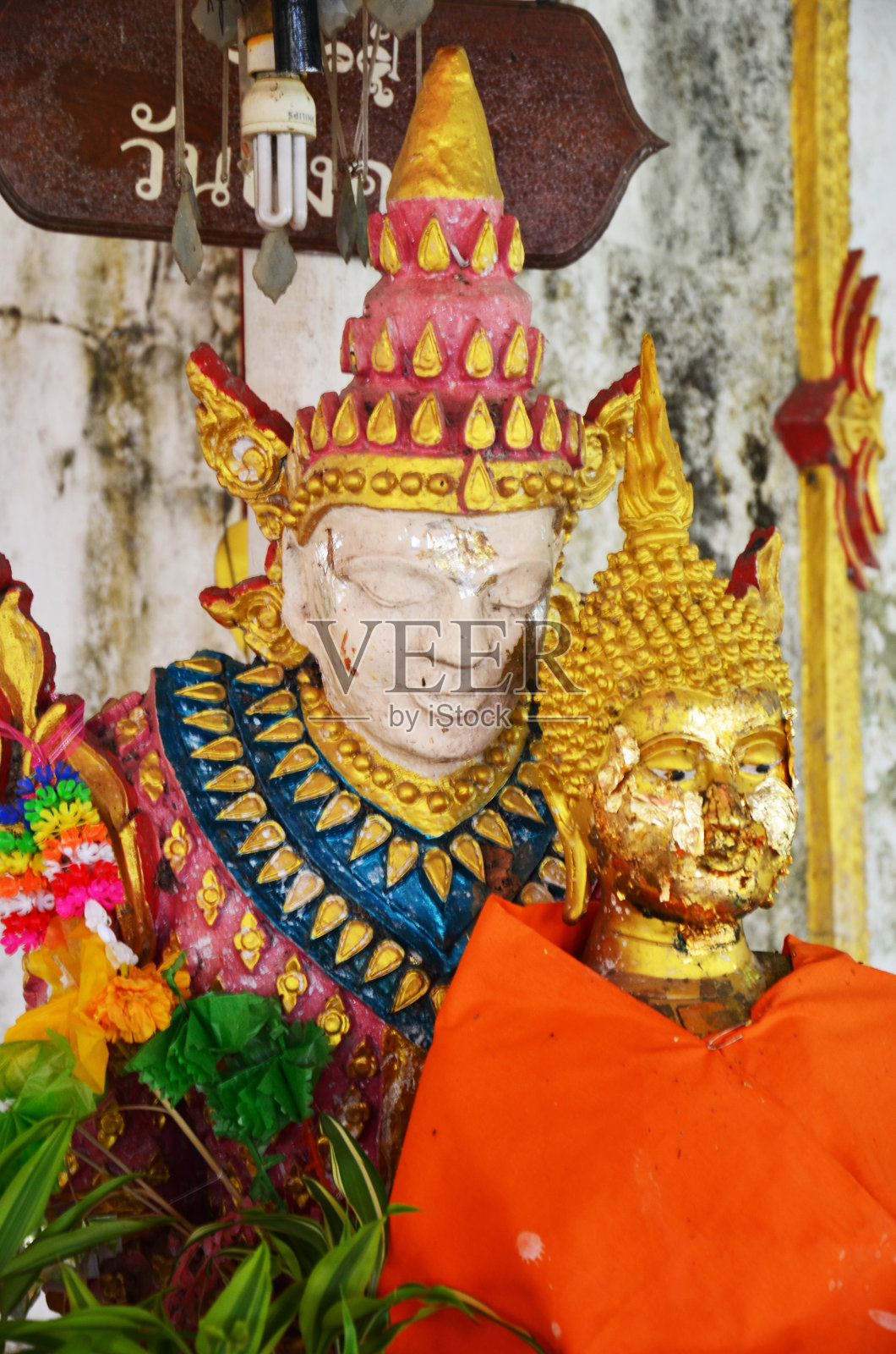 切地佛的佛像和守护天使照片摄影图片