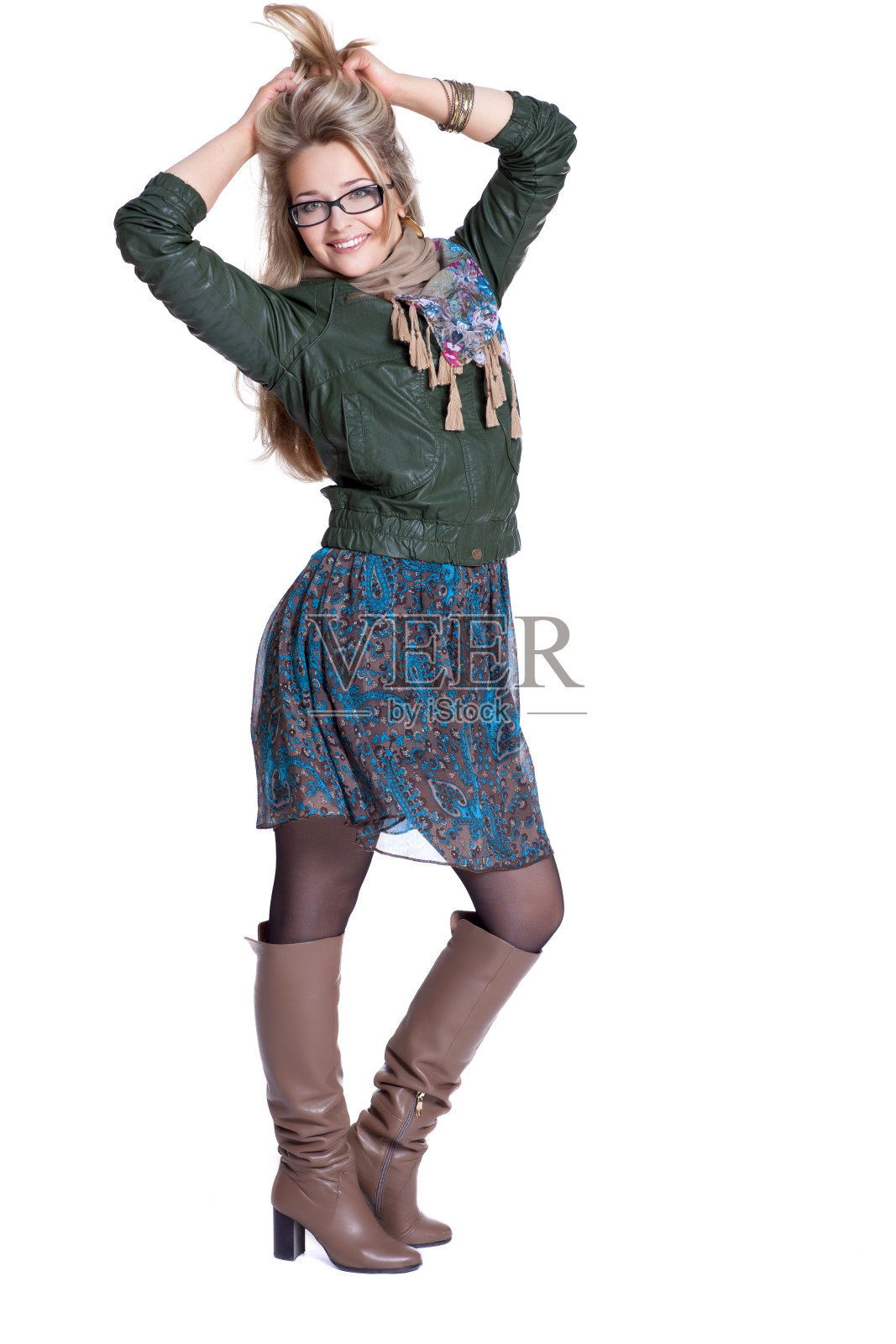 穿着礼服和夹克的金发美女照片摄影图片