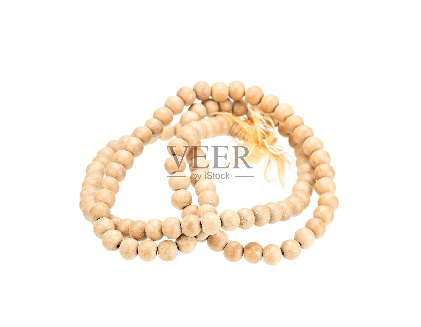 恋父孤立在白色与修剪的小路上照片摄影图片