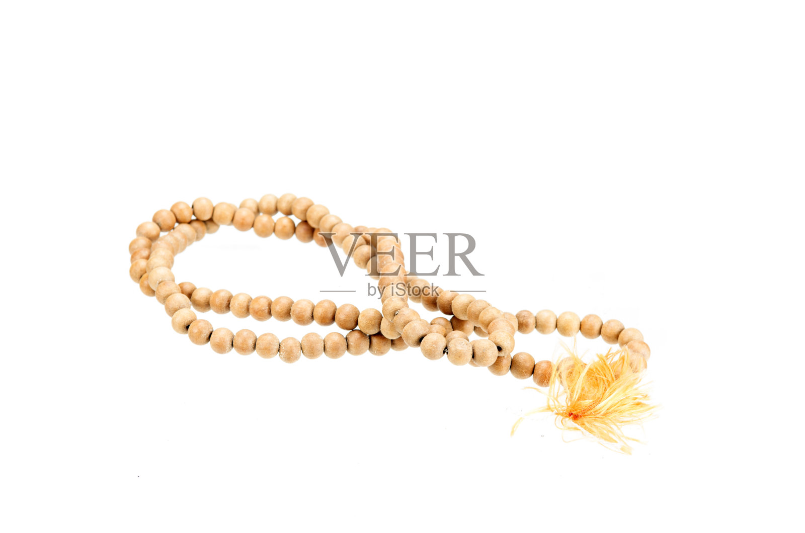 恋父孤立在白色与修剪的小路上照片摄影图片