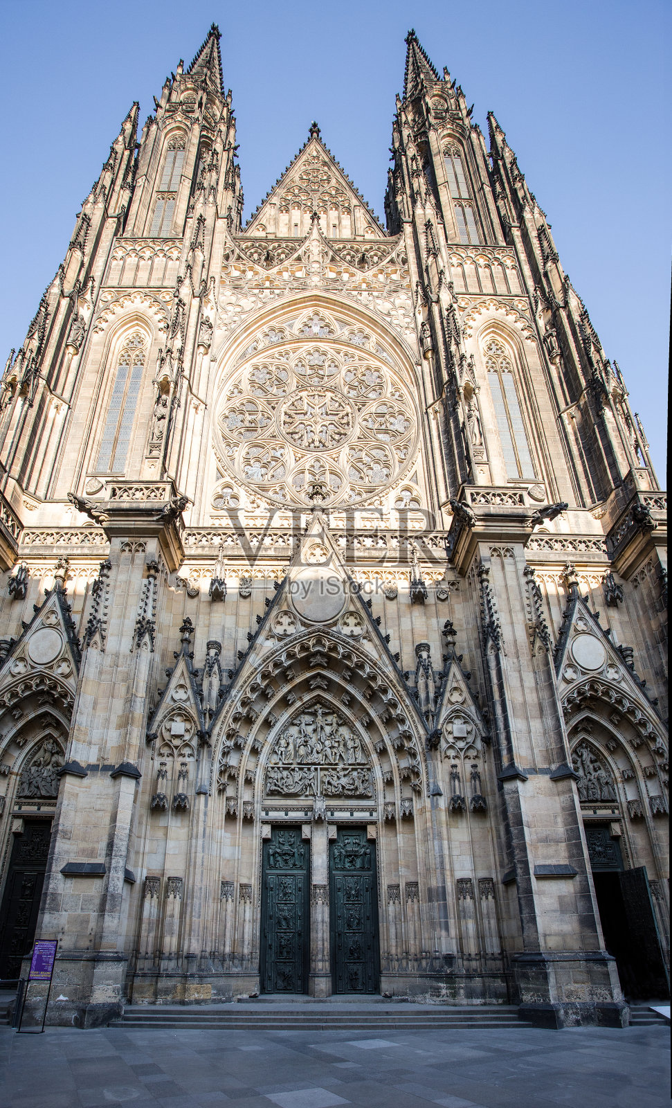 捷克共和国布拉格的圣维塔斯大教堂照片摄影图片