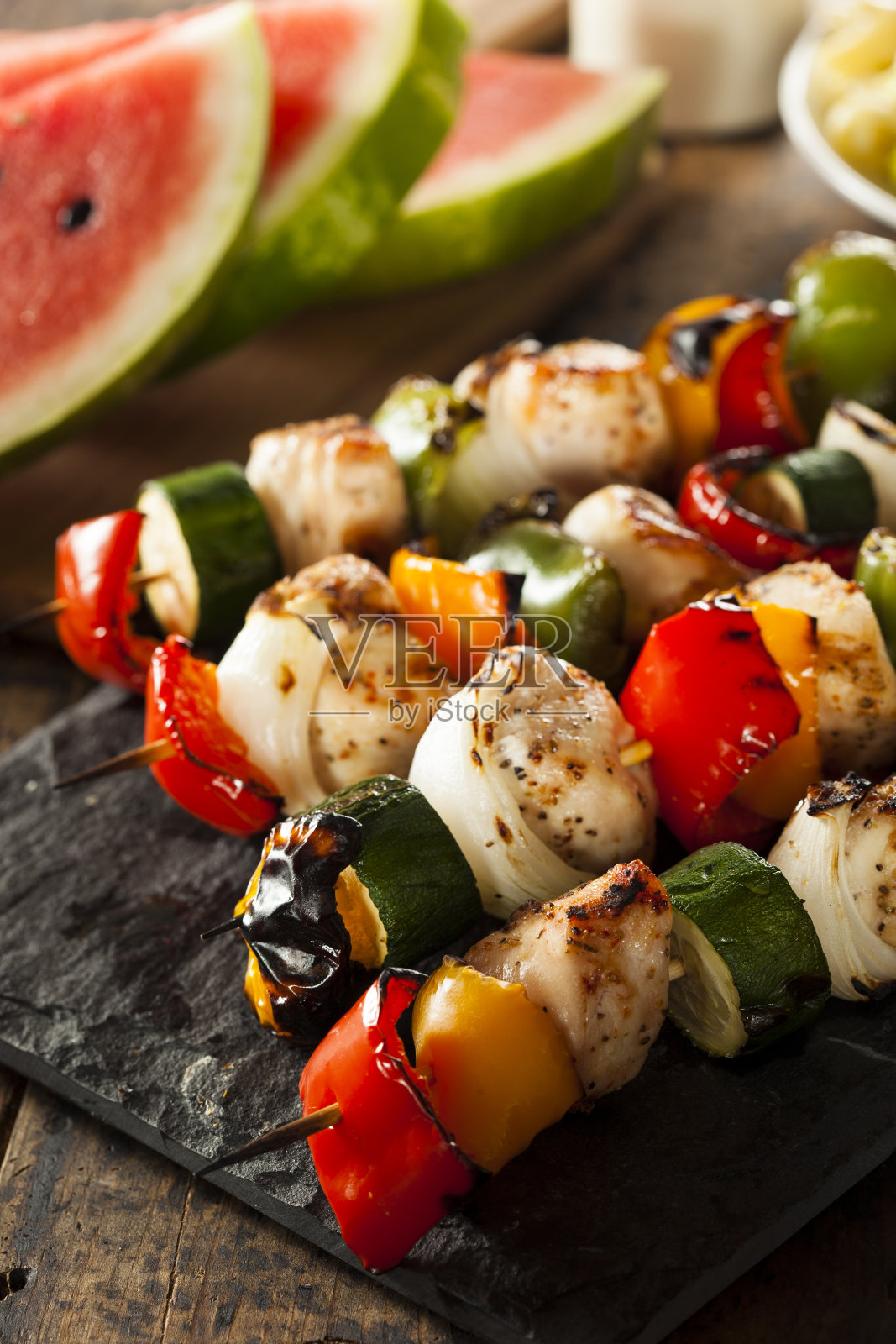 自制鸡肉串照片摄影图片