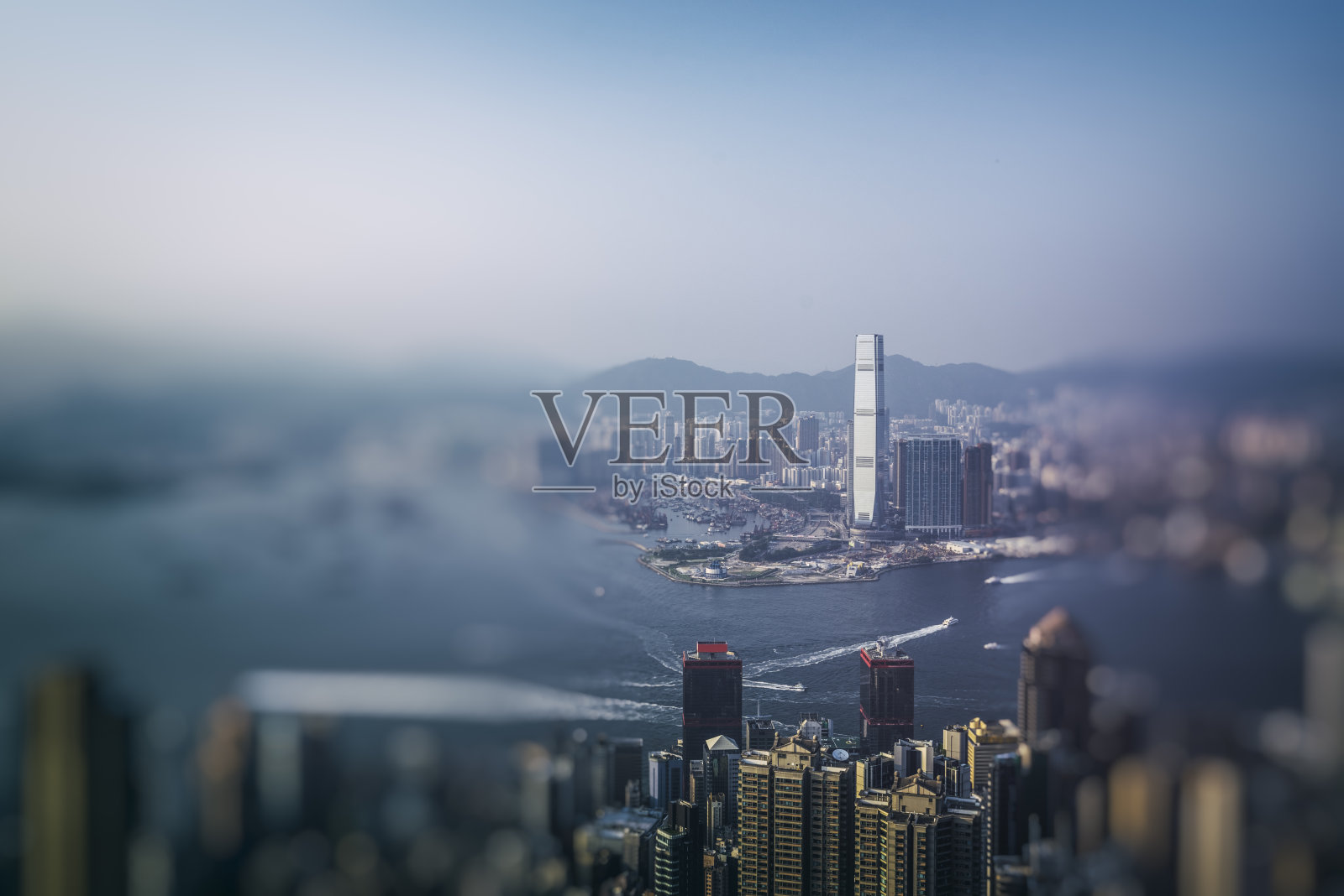 暮色中的香港天际线照片摄影图片