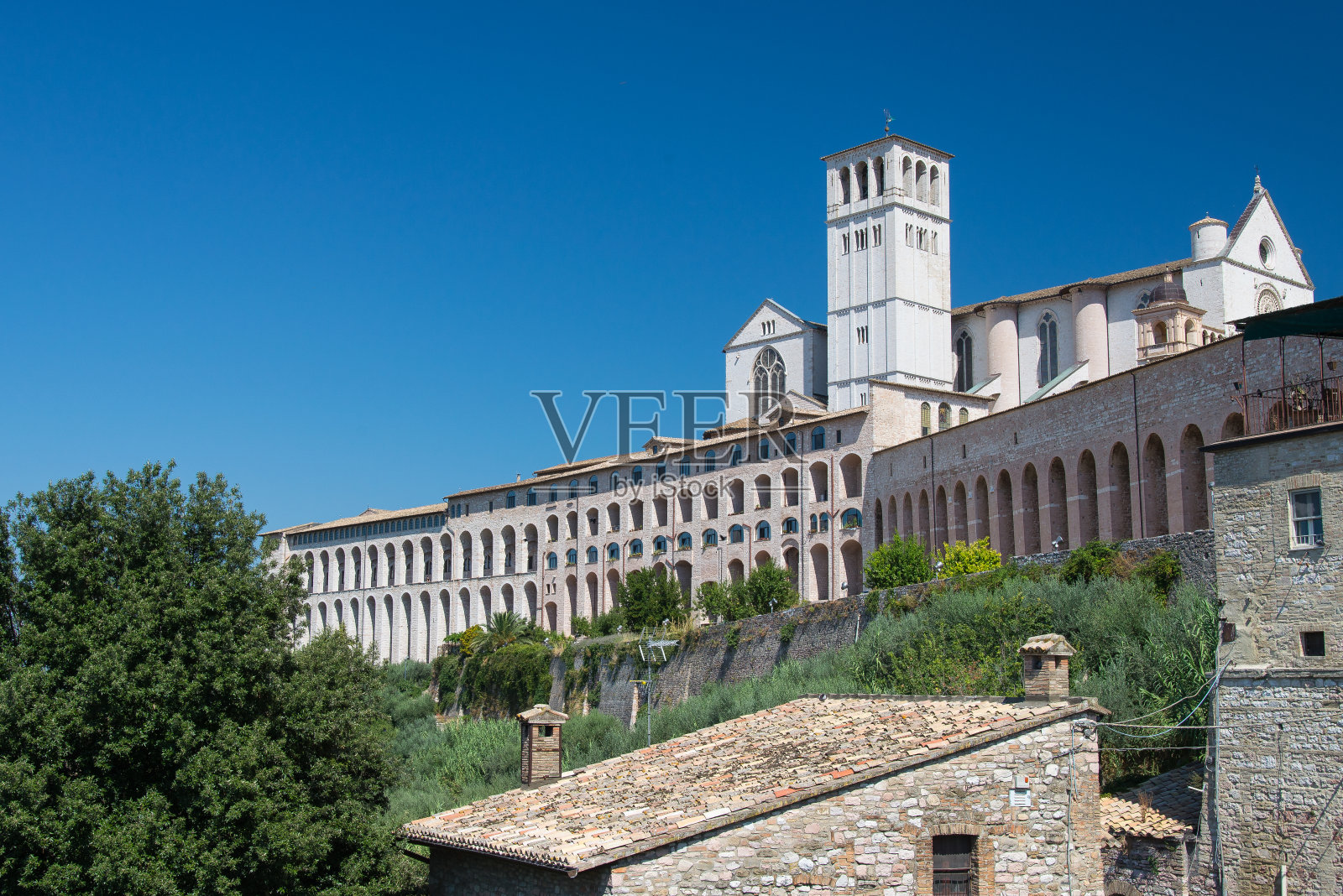 从下面俯瞰阿西西照片摄影图片