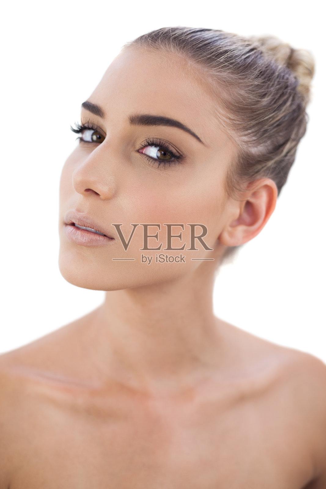 沉思的女人看着相机照片摄影图片