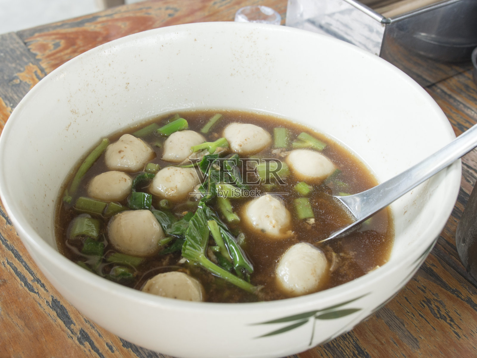 瀑布猪肉汤照片摄影图片