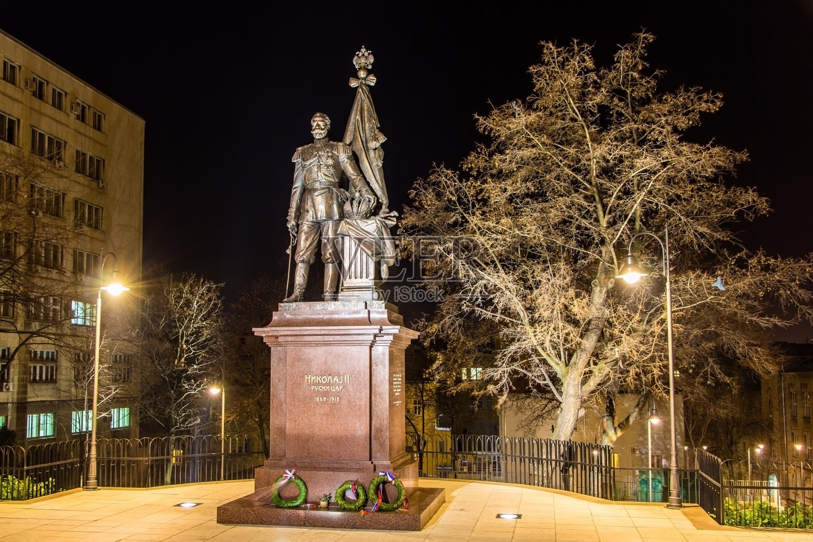 塞尔维亚贝尔格莱德的俄罗斯沙皇尼古拉二世雕像照片摄影图片