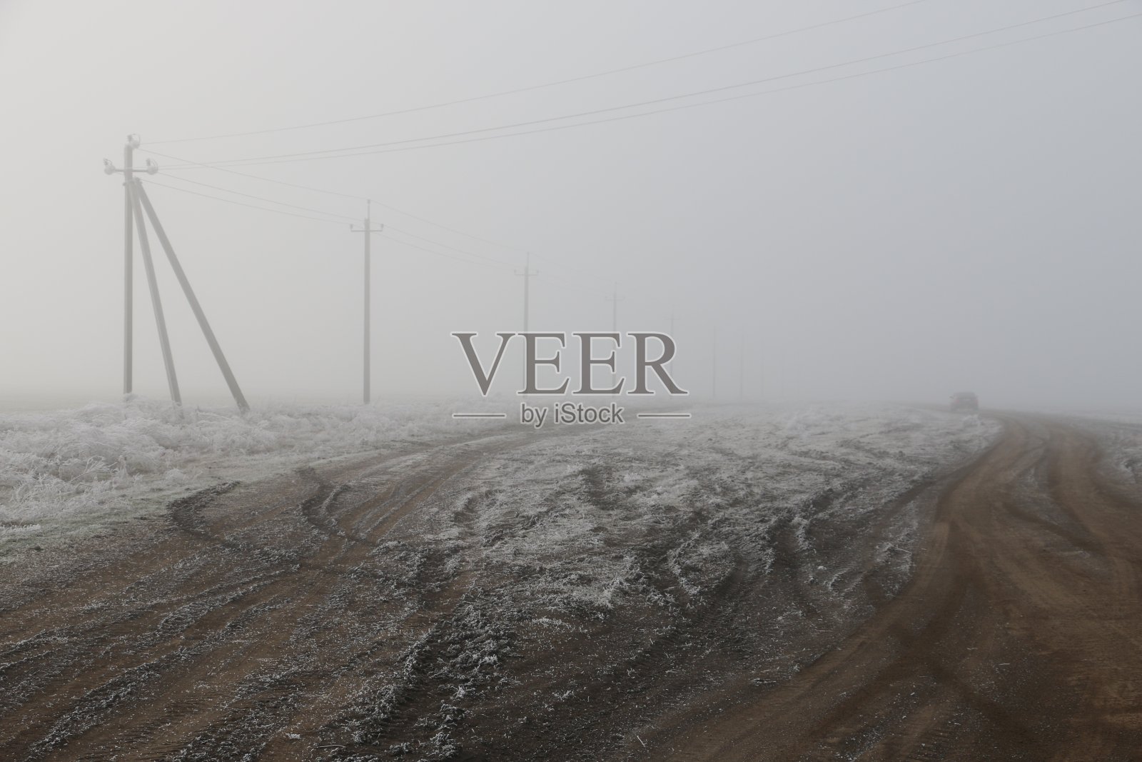 冬天的道路。照片摄影图片