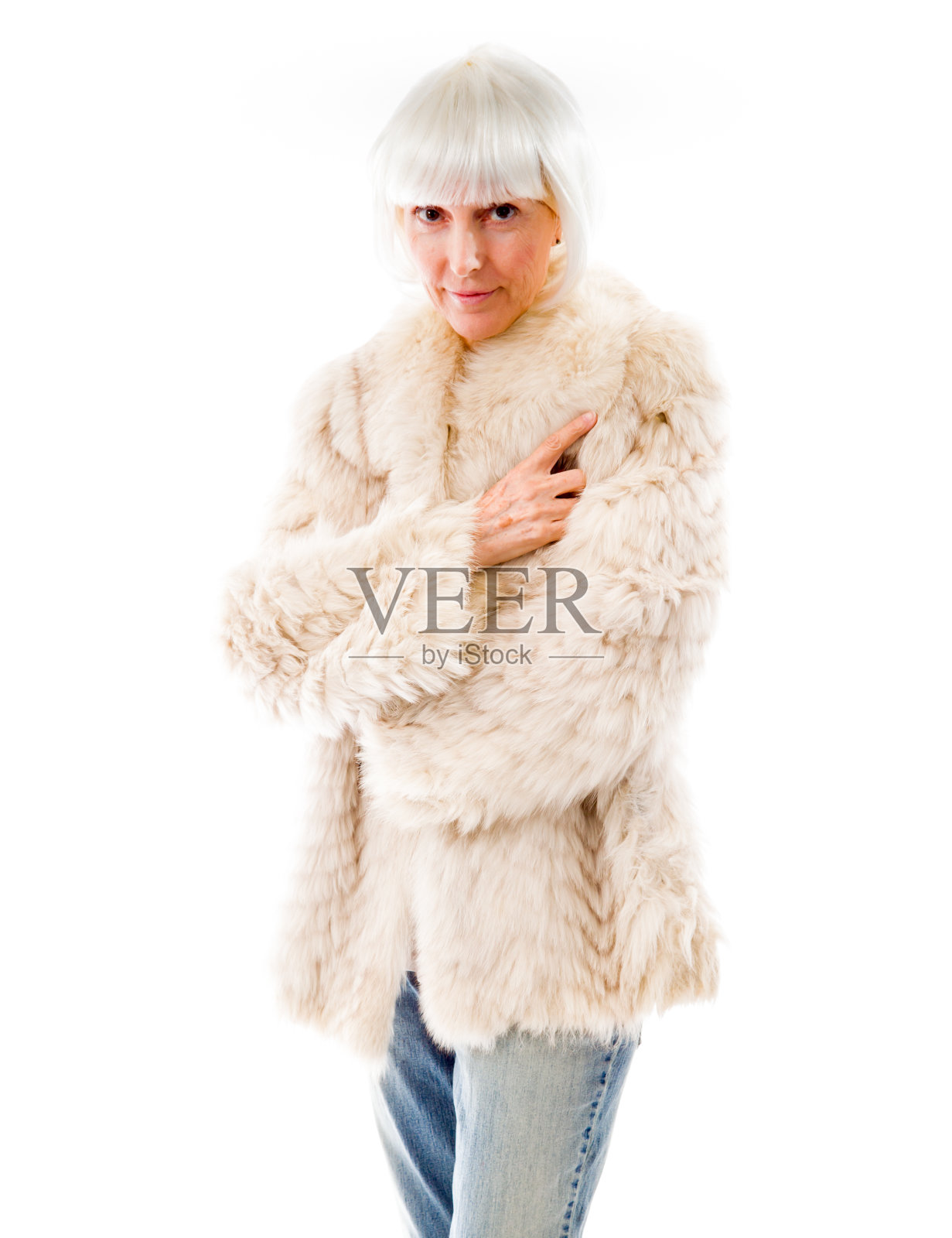 一位年长妇女站立的肖像照片摄影图片