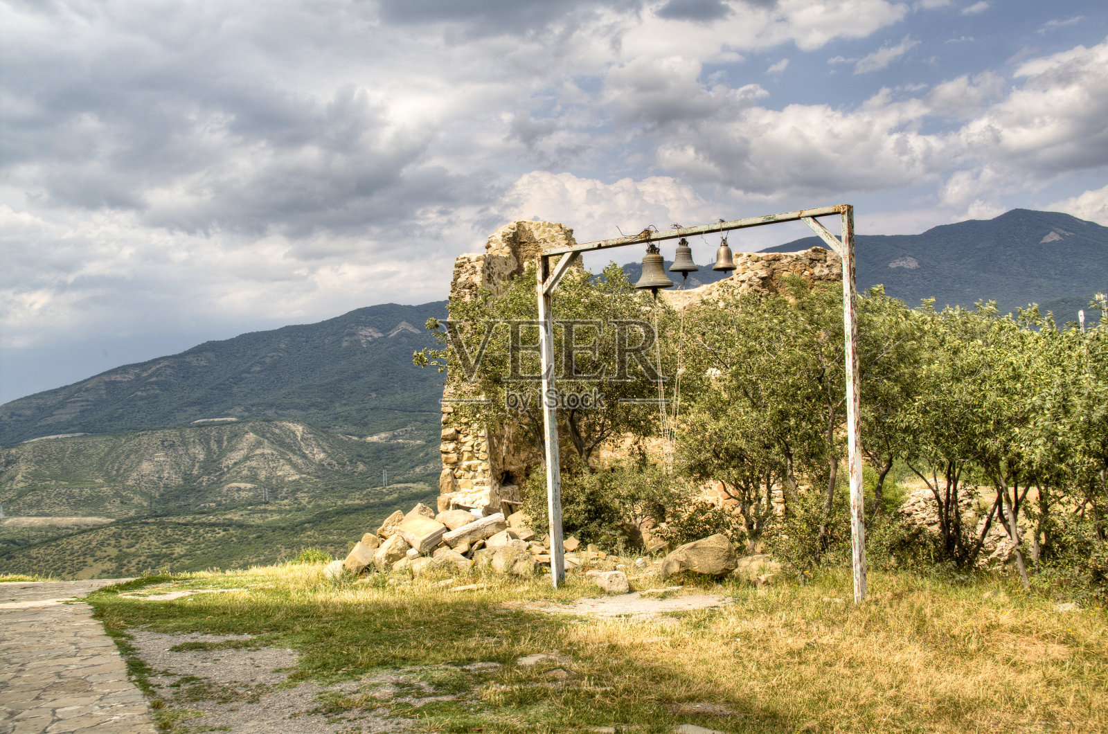 Mtskheta附近Jvari修道院的钟声照片摄影图片