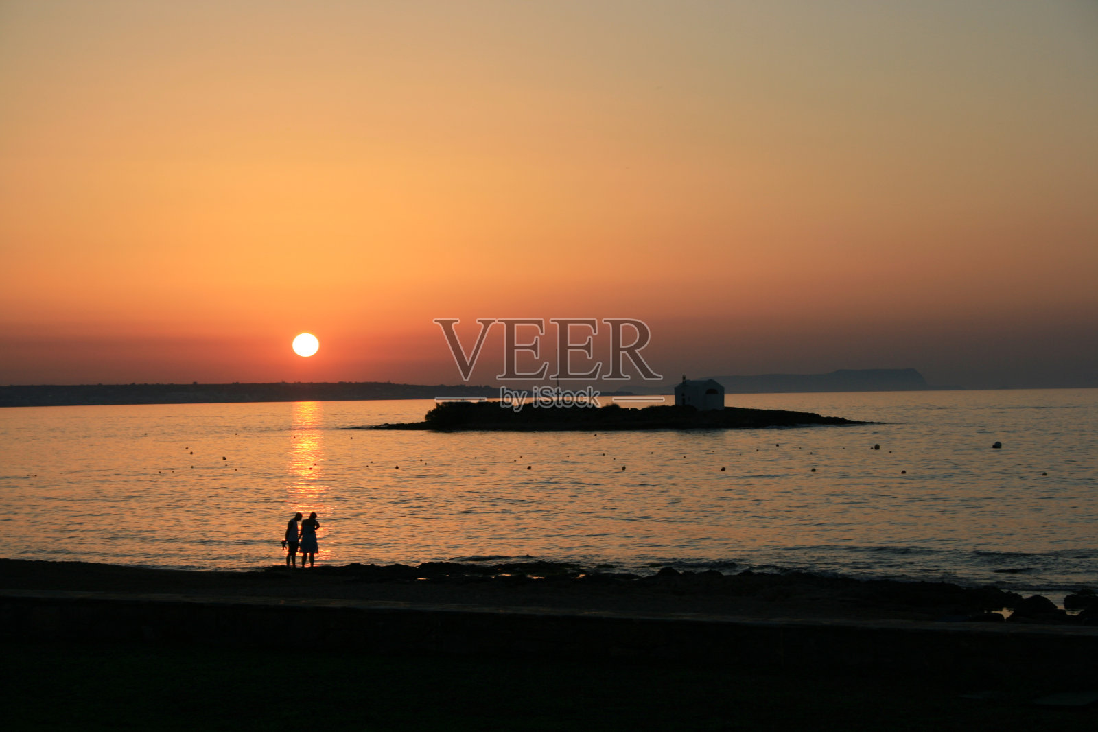 日落夫妇照片摄影图片