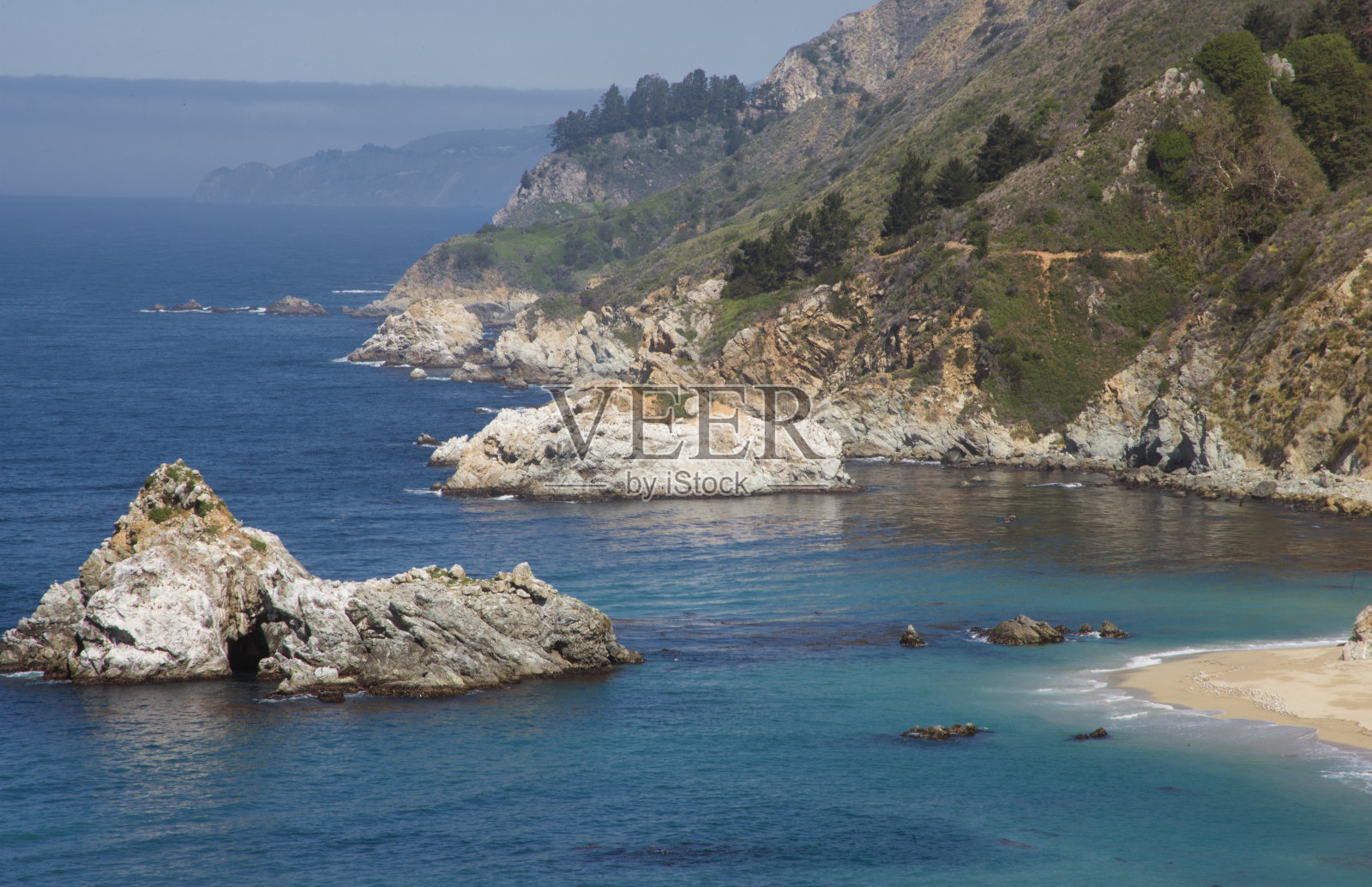 加州的海岸线照片摄影图片